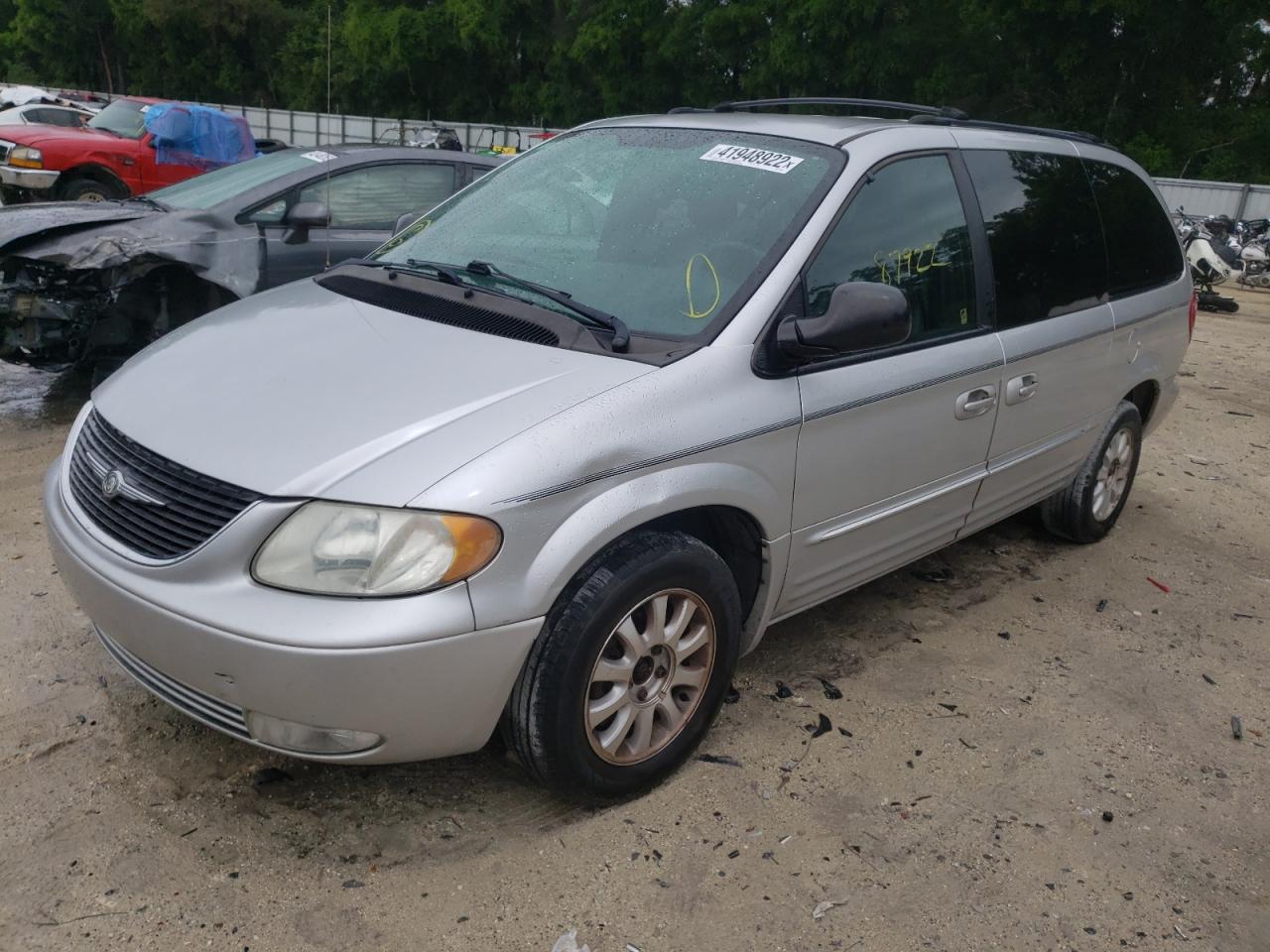 Photo 2 from auction – 2003 CHRYSLER TOWN & COU with VIN 2C8GP54L53R118484