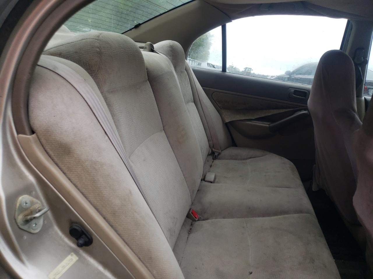 Photo 6 from auction – 2001 HONDA CIVIC LX with VIN 2HGES16531H567939