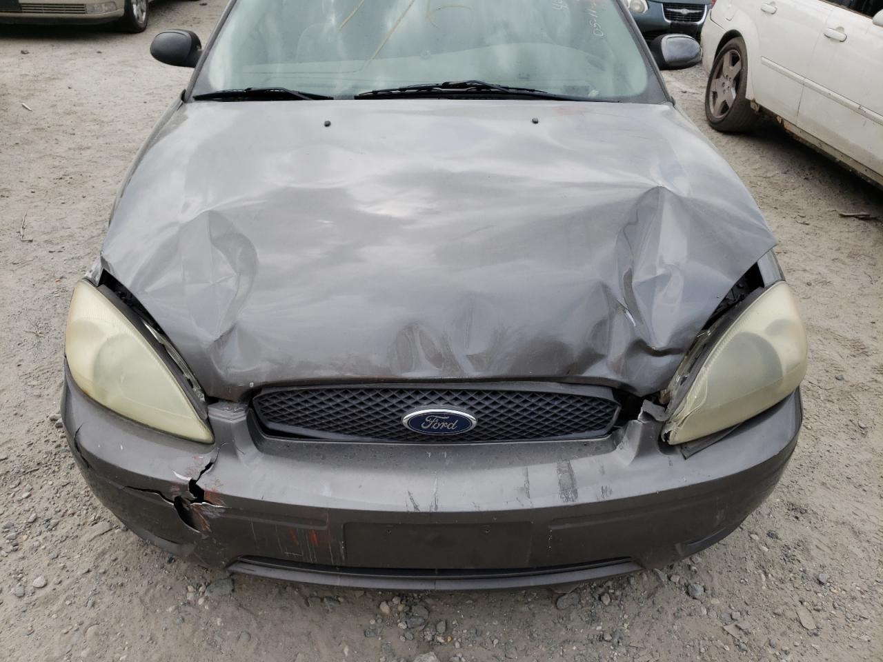 Photo 7 from auction – 2004 FORD TAURUS SE with VIN 1FAFP53U74A135645