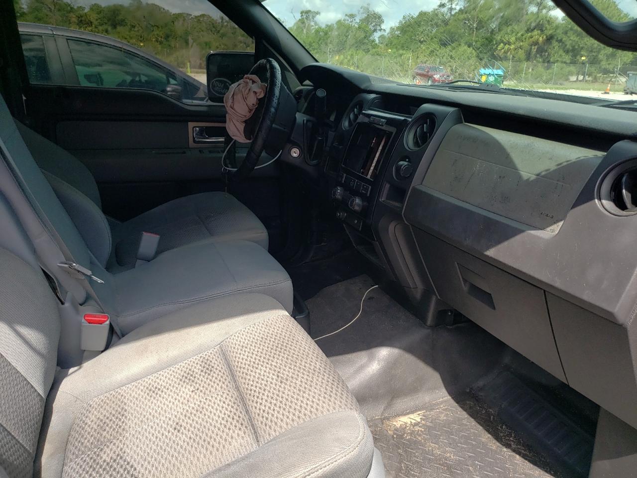 Photo 5 from auction – 2011 FORD F150 SUPER with VIN 1FTEX1CM2BFD03707