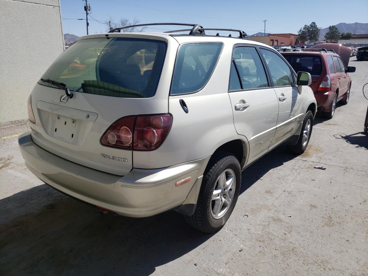 Photo 4 from auction – 1999 LEXUS RX 300 with VIN JT6HF10UXX0089619