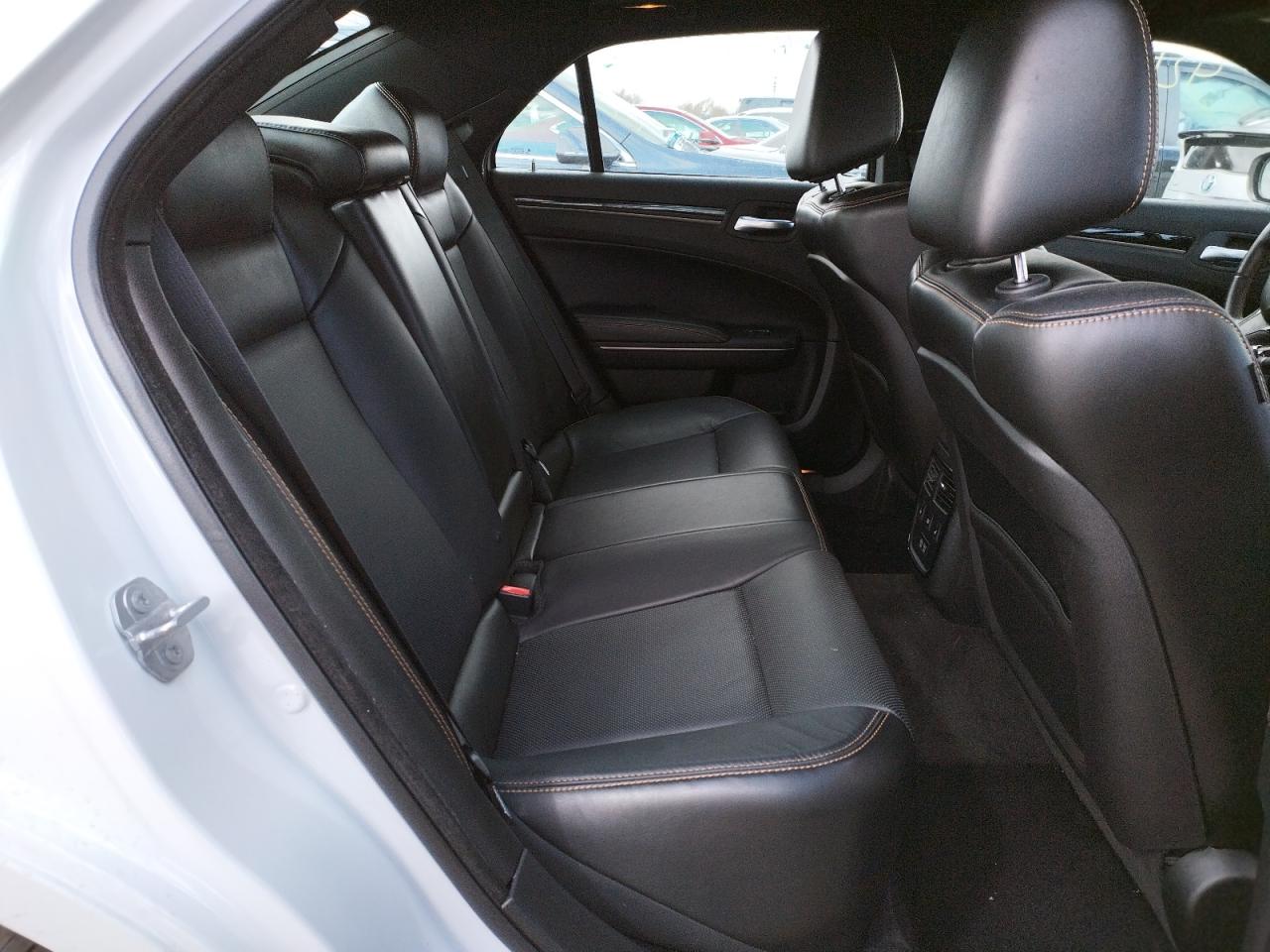 Photo 6 from auction – 2017 CHRYSLER 300 S with VIN 2C3CCAGG6HH538873