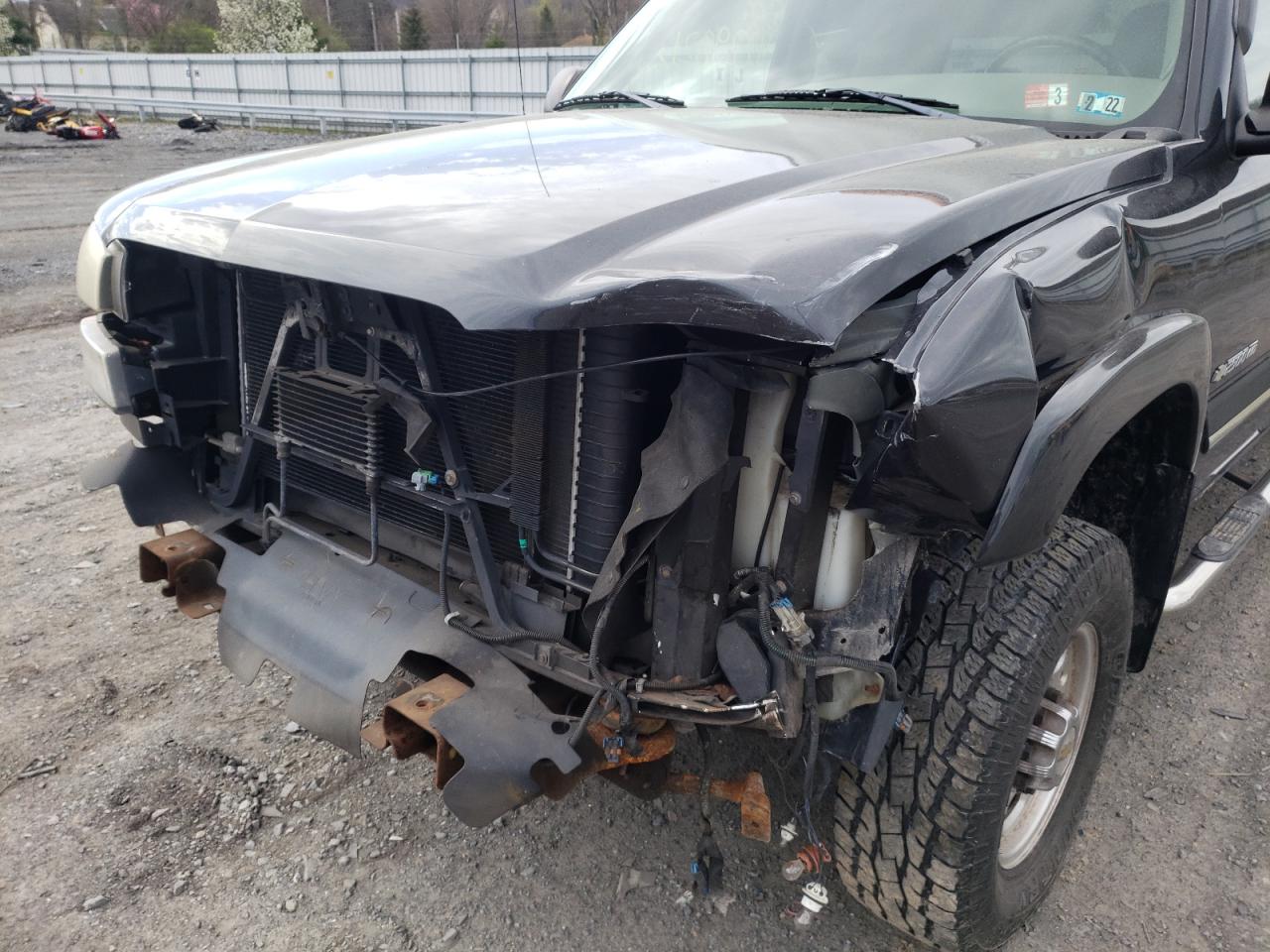 Photo 9 from auction – 2004 CHEVROLET SILVERADO with VIN 1GCHK23U74F220052