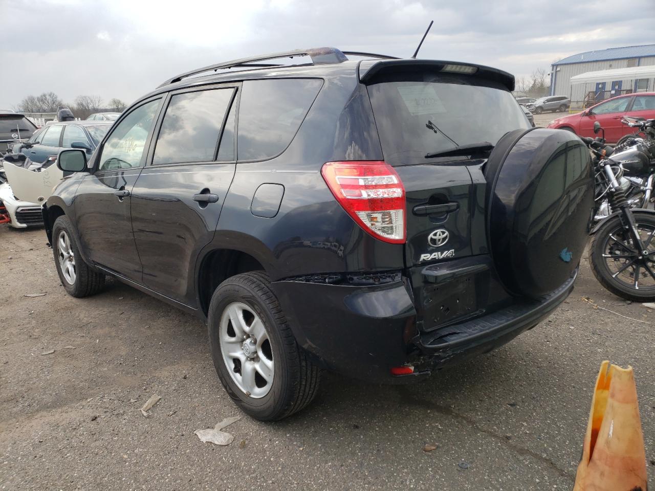 Photo 3 from auction – 2011 TOYOTA RAV4 with VIN JTMBF4DV6B5044921