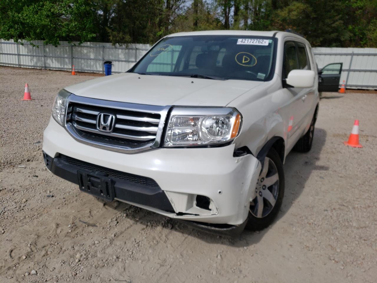 Photo 2 from auction – 2013 HONDA PILOT TOUR with VIN 5FNYF4H94DB066165
