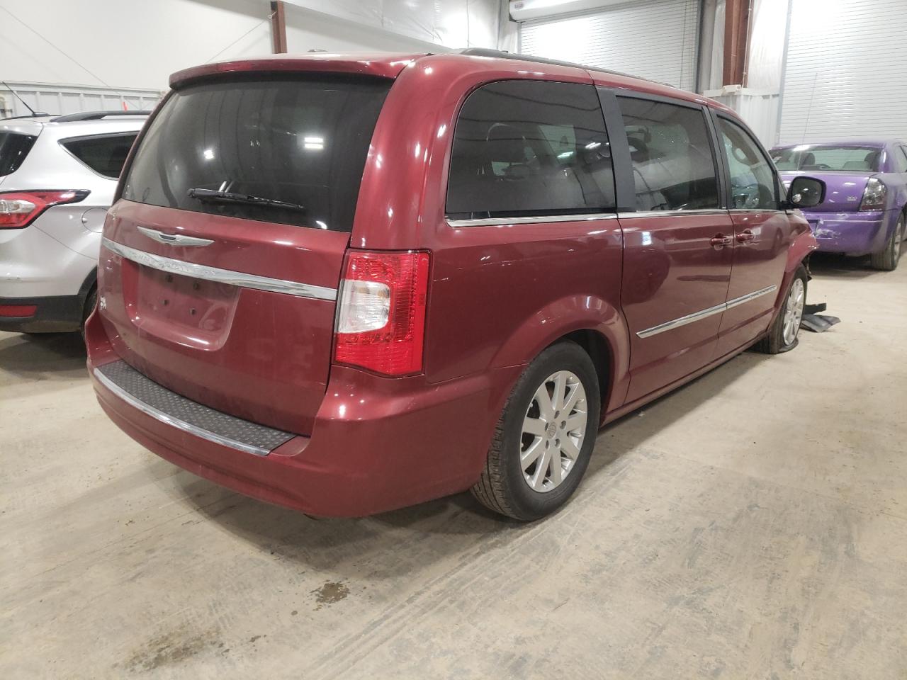 Photo 4 from auction – 2013 CHRYSLER TOWN & COU with VIN 2C4RC1BG4DR802092