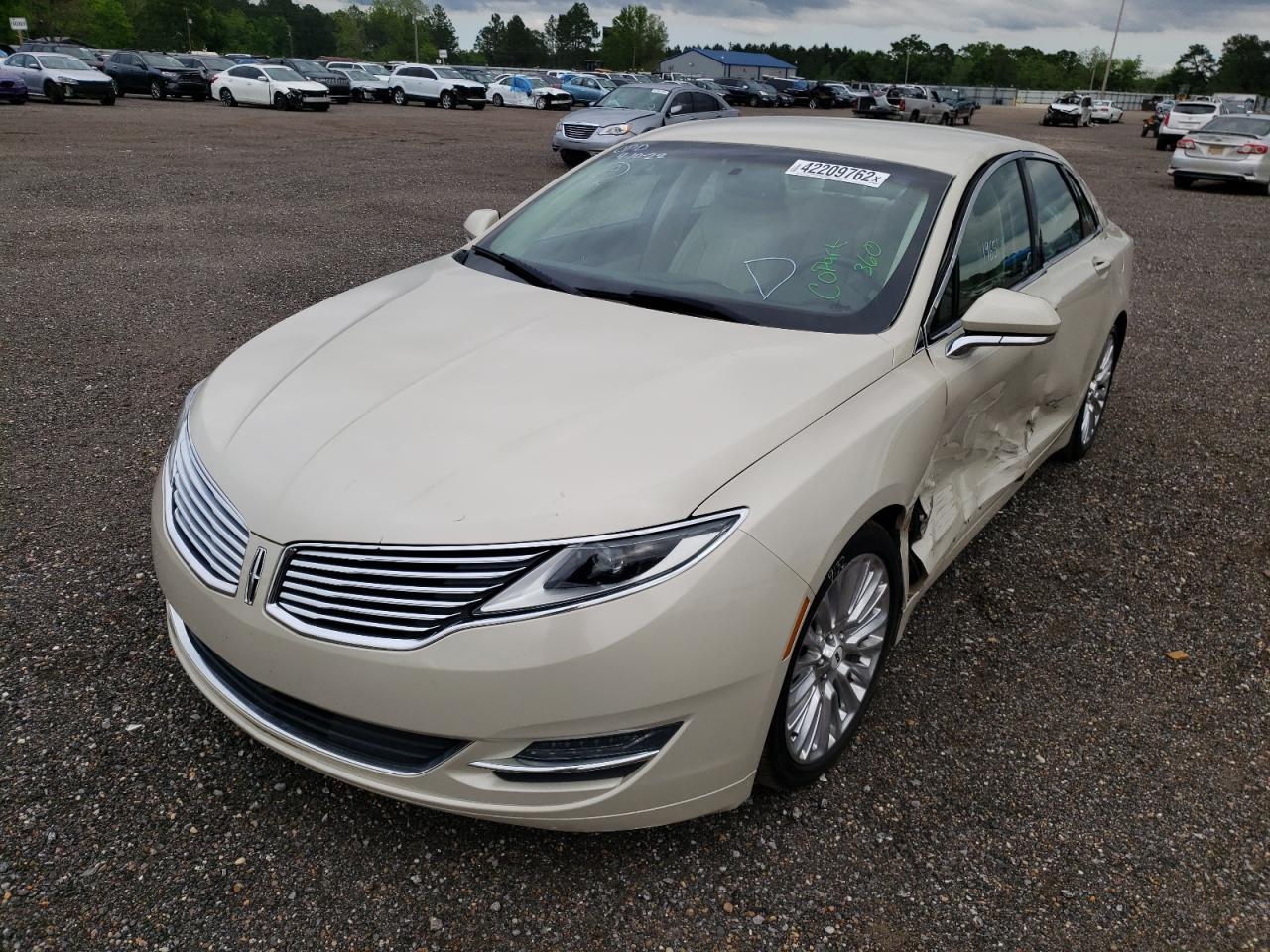 Photo 2 from auction – 2016 LINCOLN MKZ with VIN 3LN6L2GK3GR618617
