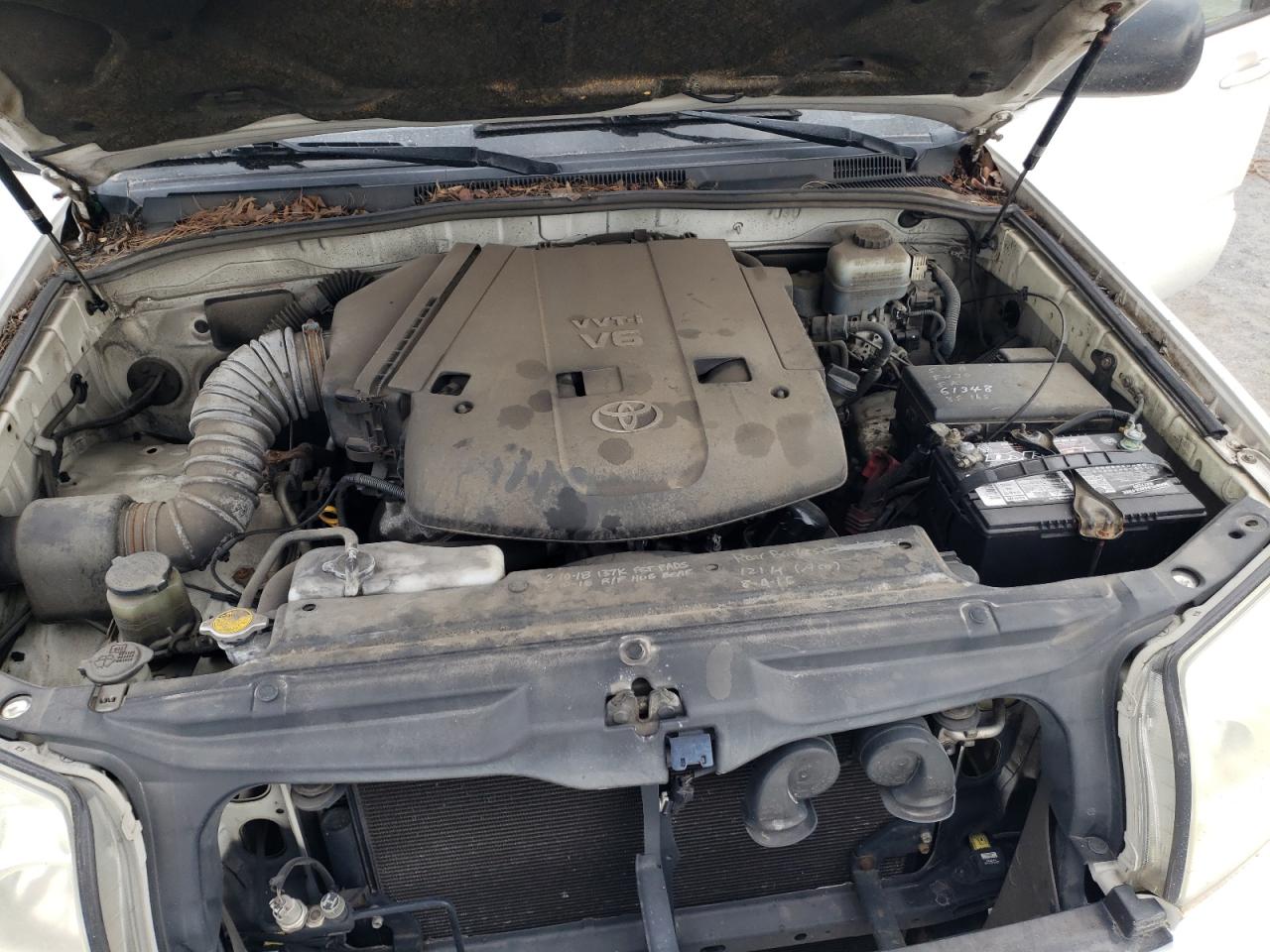 Photo 7 from auction – 2005 TOYOTA 4RUNNER SR with VIN JTEBU14RX50058647