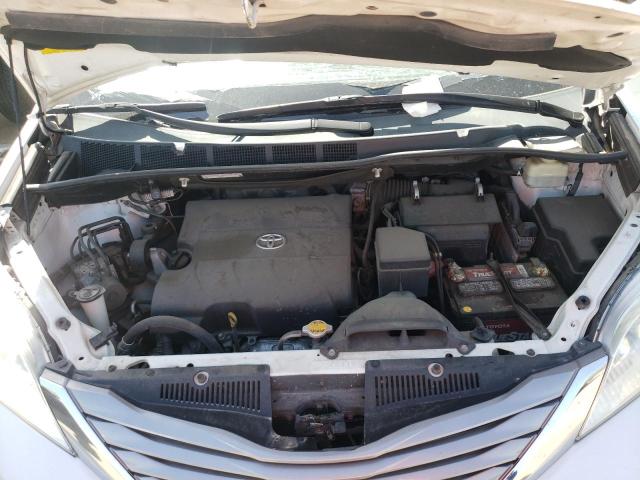 Photo 7 from auction – 2016 TOYOTA SIENNA XLE with VIN 5TDYK3DC9GS711948