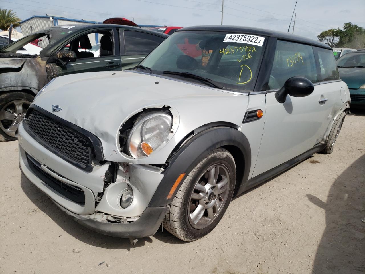 Photo 2 from auction – 2013 MINI COOPER with VIN WMWSU3C53DT374397