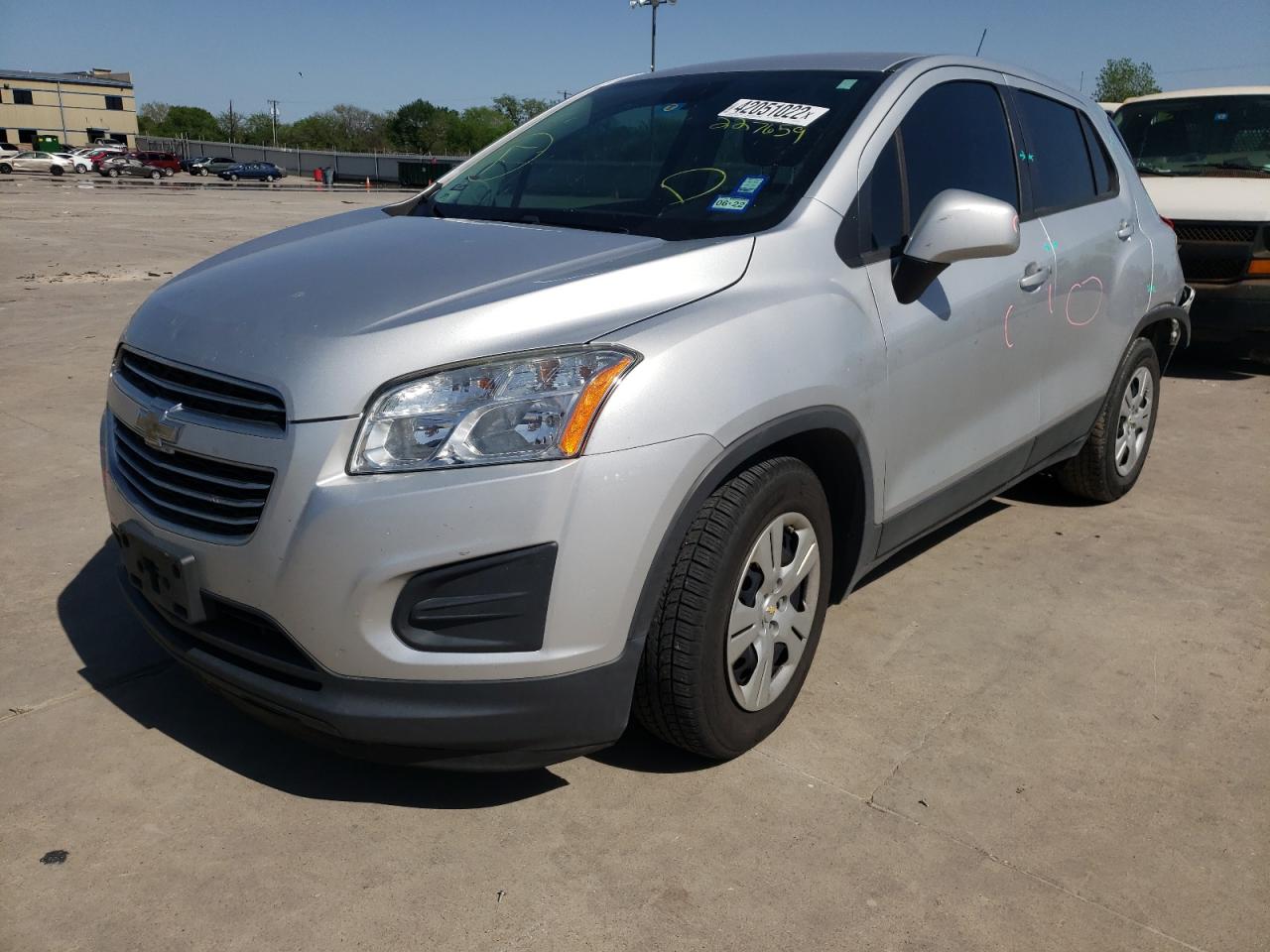 Photo 2 from auction – 2016 CHEVROLET TRAX LS with VIN 3GNCJKSB5GL227659