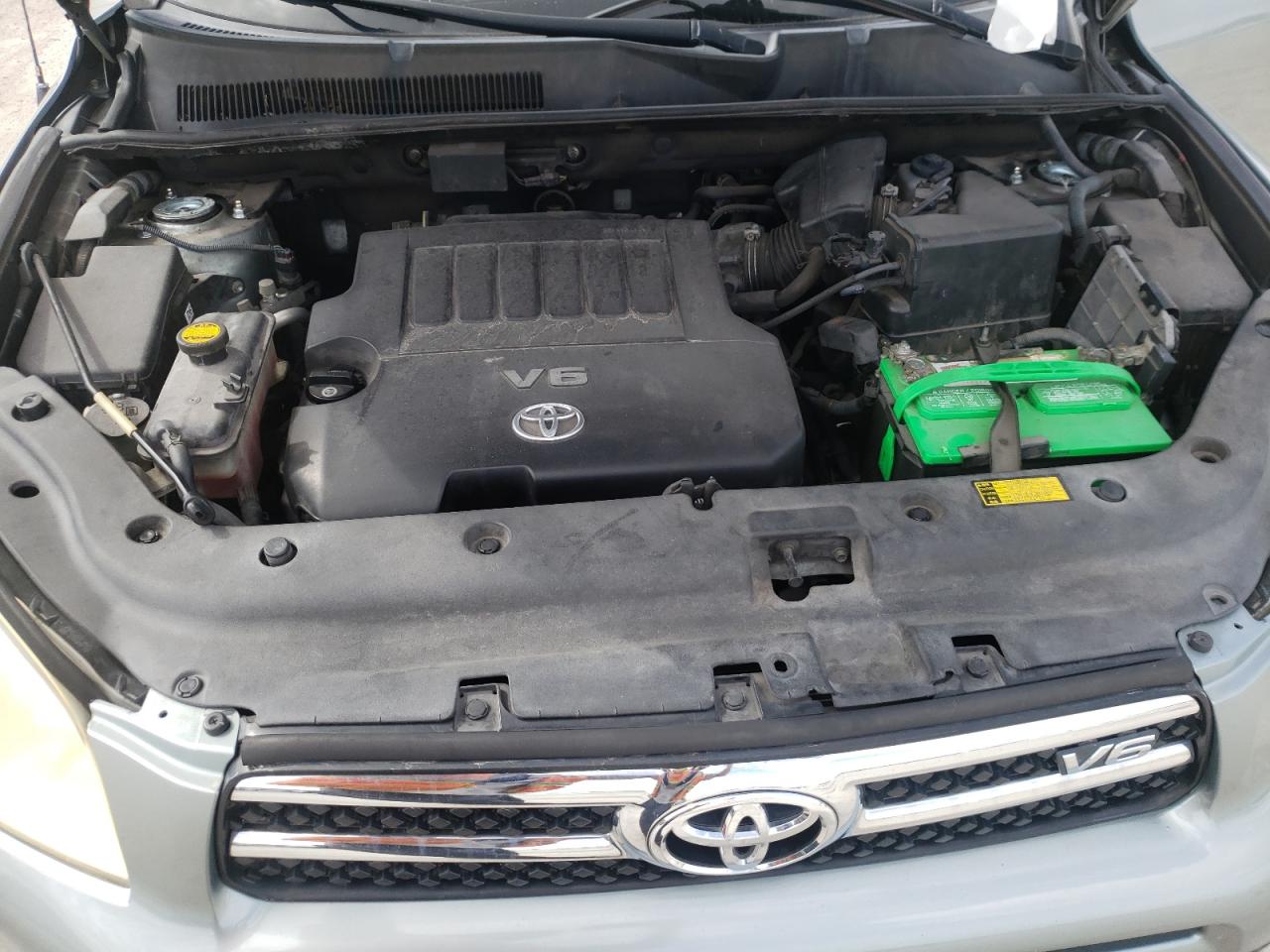 Photo 7 from auction – 2006 TOYOTA RAV4 LIMIT with VIN JTMZK31V765004040