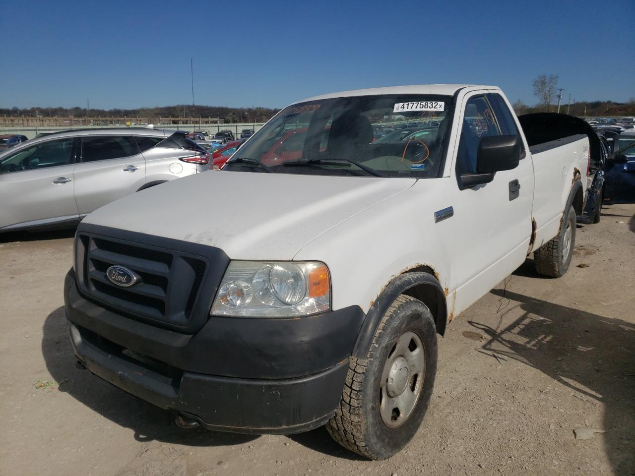 Photo 2 from auction – 2005 FORD F150 with VIN 1FTRF14W15NB25559