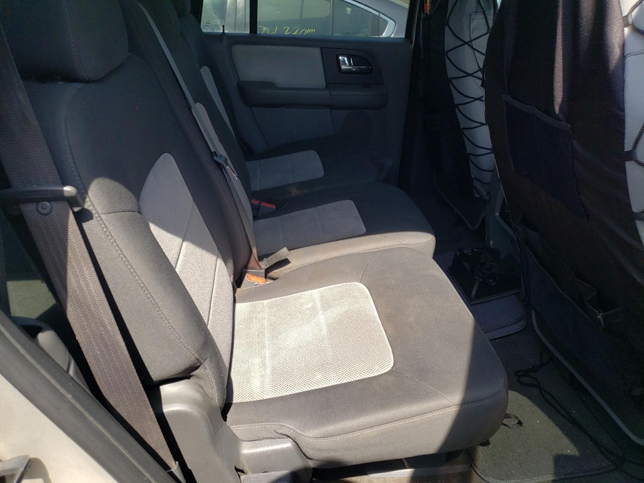 Photo 6 from auction – 2005 FORD EXPEDITION with VIN 1FMPU16545LB01197