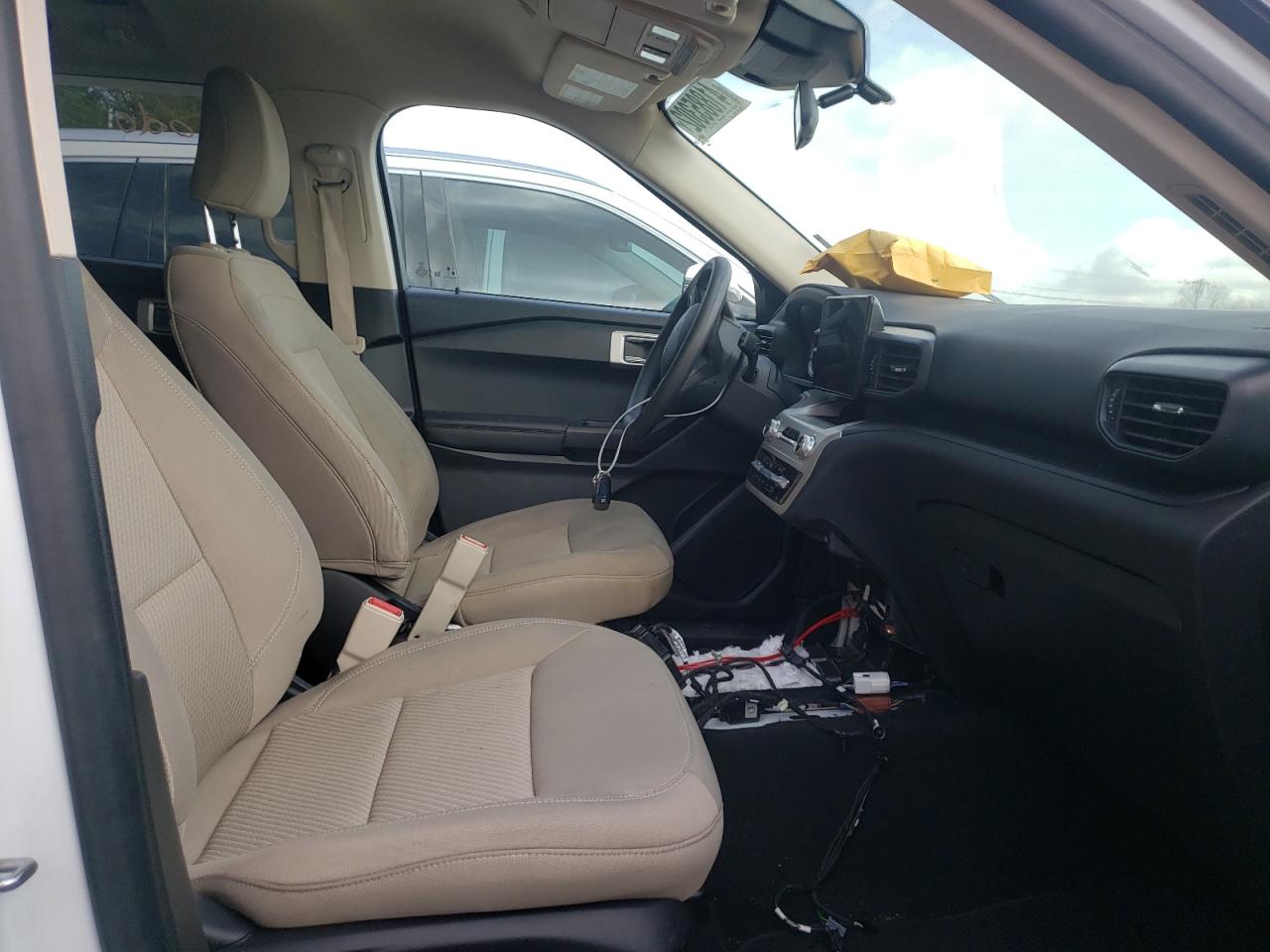 Photo 5 from auction – 2021 FORD EXPLORER with VIN 1FMSK8BHXMGA64107