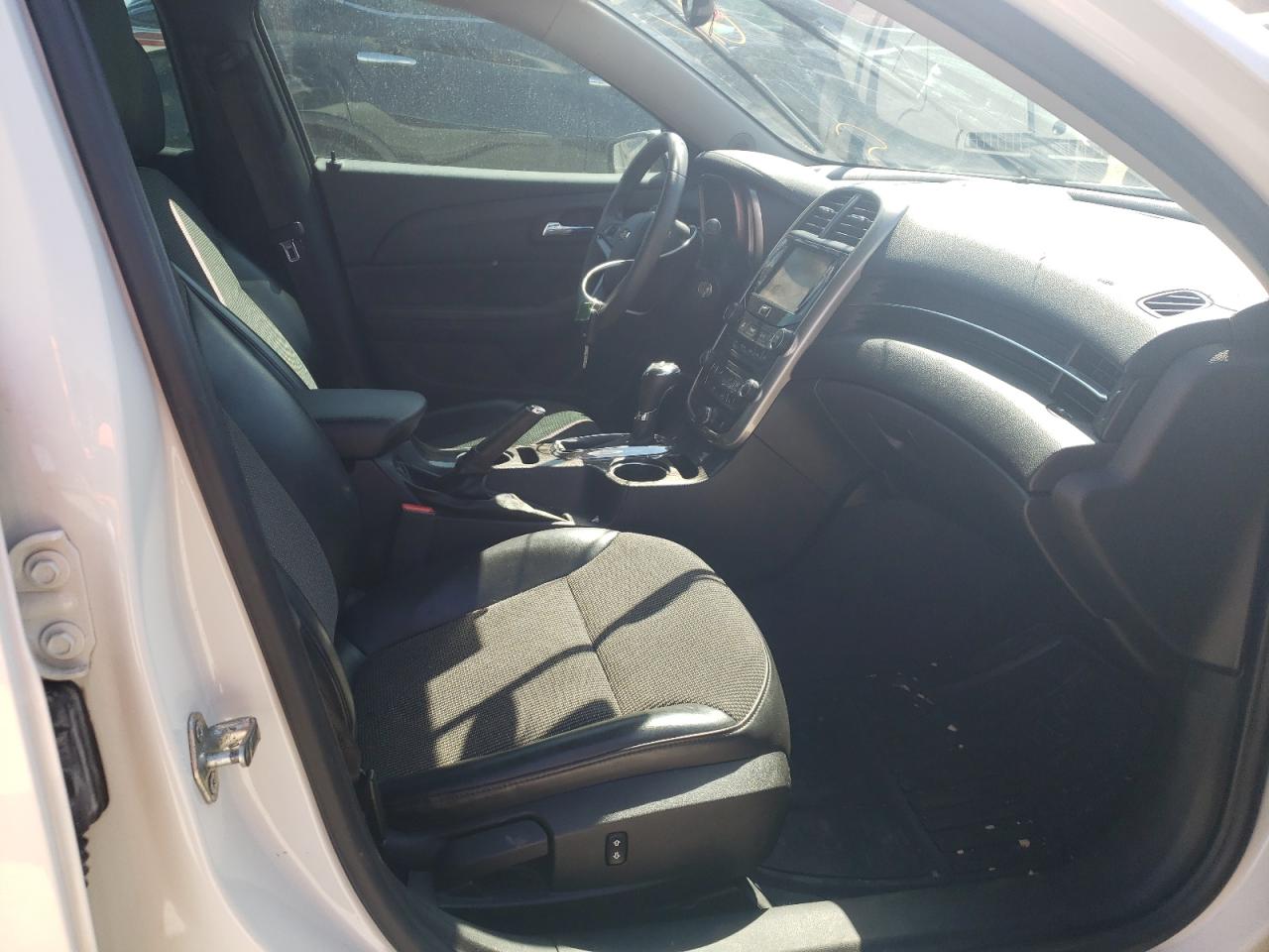 Photo 5 from auction – 2014 CHEVROLET MALIBU 1LT with VIN 1G11C5SL4EF160931