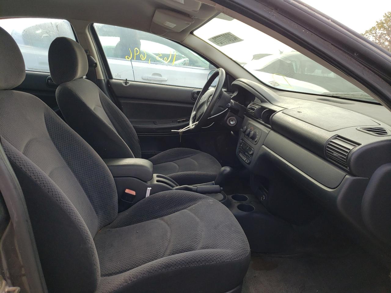 Photo 5 from auction – 2005 DODGE STRATUS SX with VIN 1B3EL46X15N606427