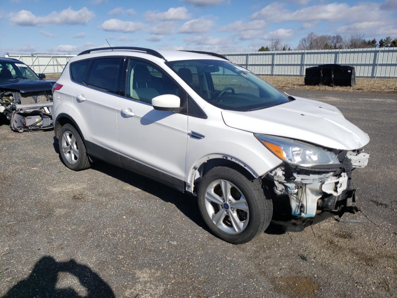 Zdjęcie 1 z aukcji – 2014 FORD ESCAPE SE z VIN 1FMCU9G96EUD73789