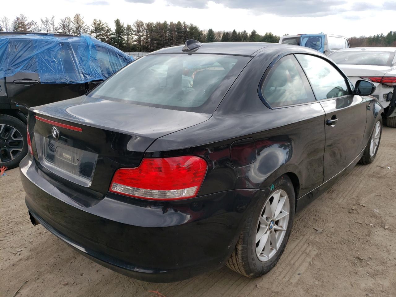 Photo 4 from auction – 2011 BMW 128 I with VIN WBAUP7C5XBVF07930