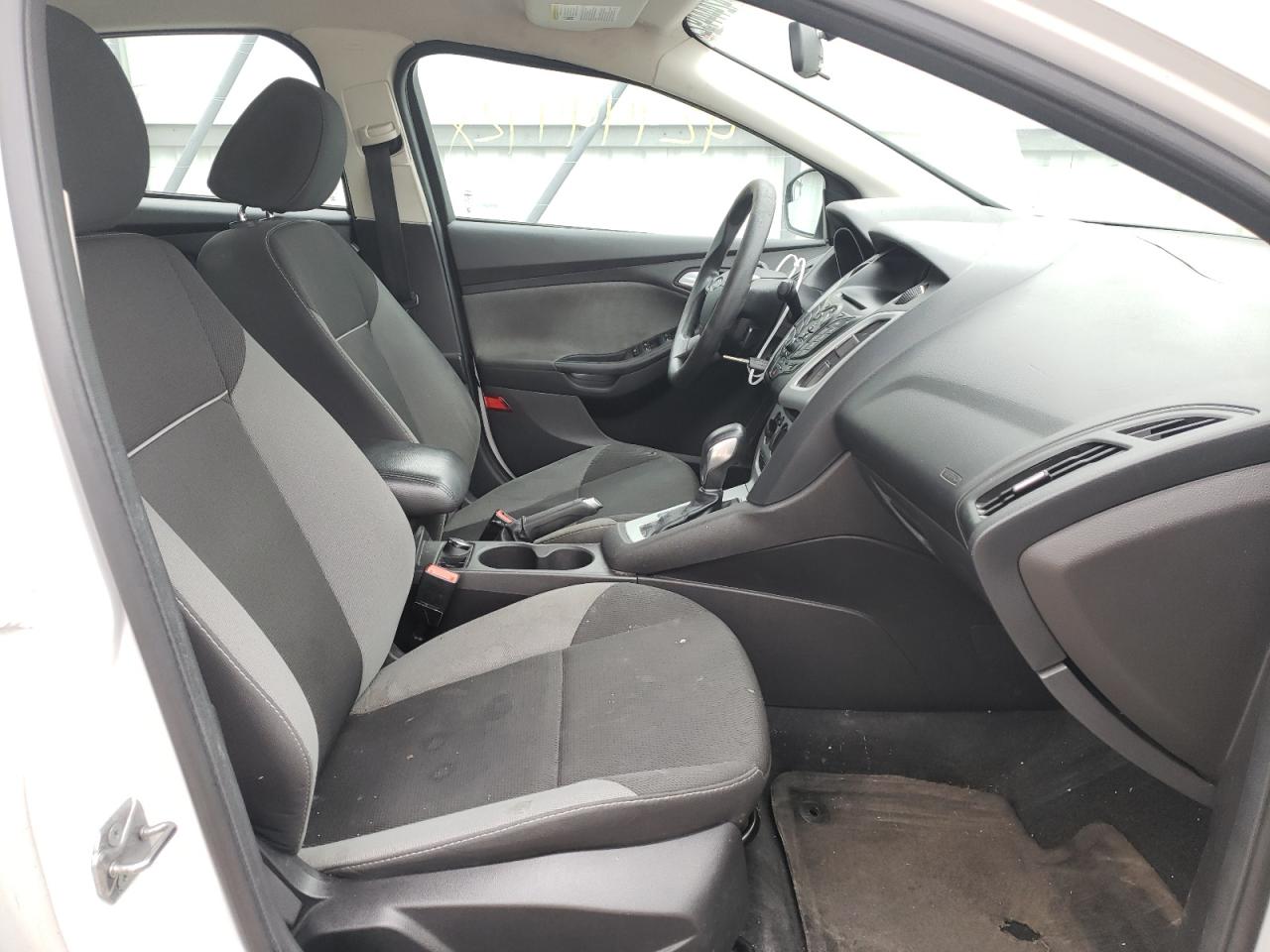 Photo 5 from auction – 2013 FORD FOCUS SE with VIN 1FADP3F2XDL285548