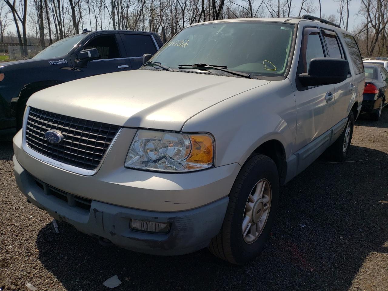 Photo 2 from auction – 2005 FORD EXPEDITION with VIN 1FMPU16545LB01197