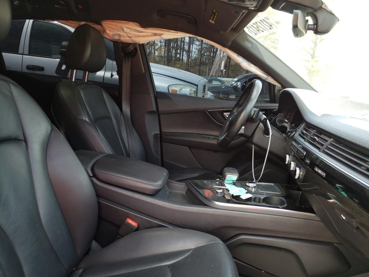 Photo 5 from auction – 2017 AUDI Q7 PREMIUM with VIN WA1LAAF74HD021498