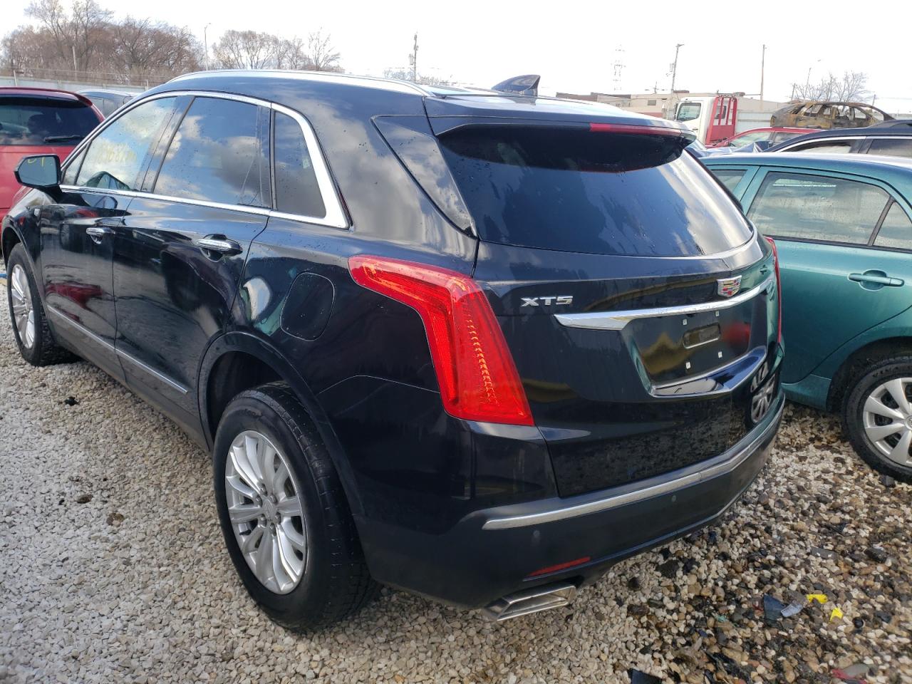Photo 3 from auction – 2017 CADILLAC XT5 with VIN 1GYKNARS2HZ238843