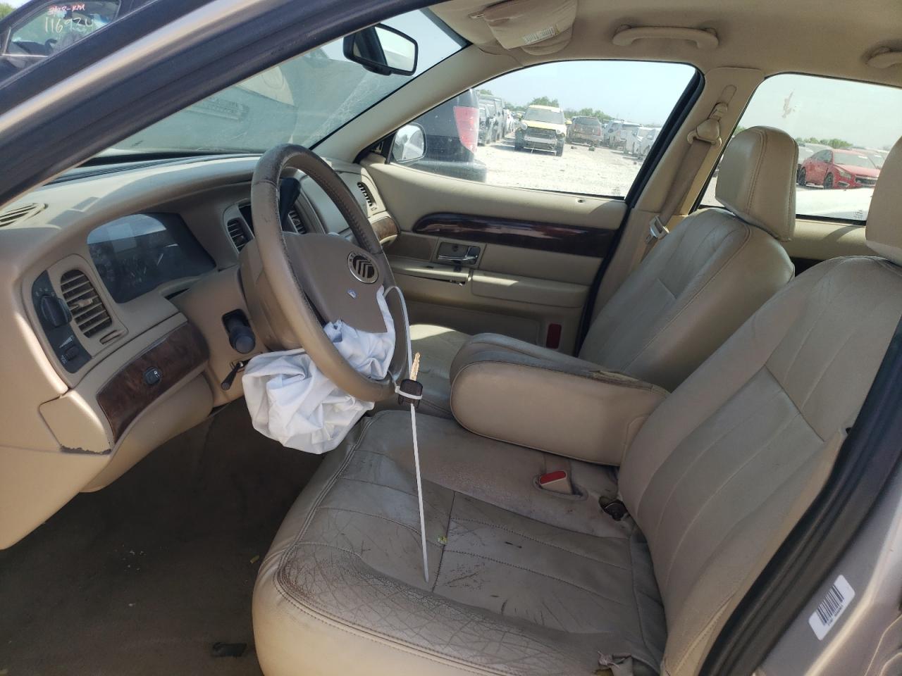 Photo 5 from auction – 2010 MERCURY GRAND MARQ with VIN 2MEBM7FV3AX614115