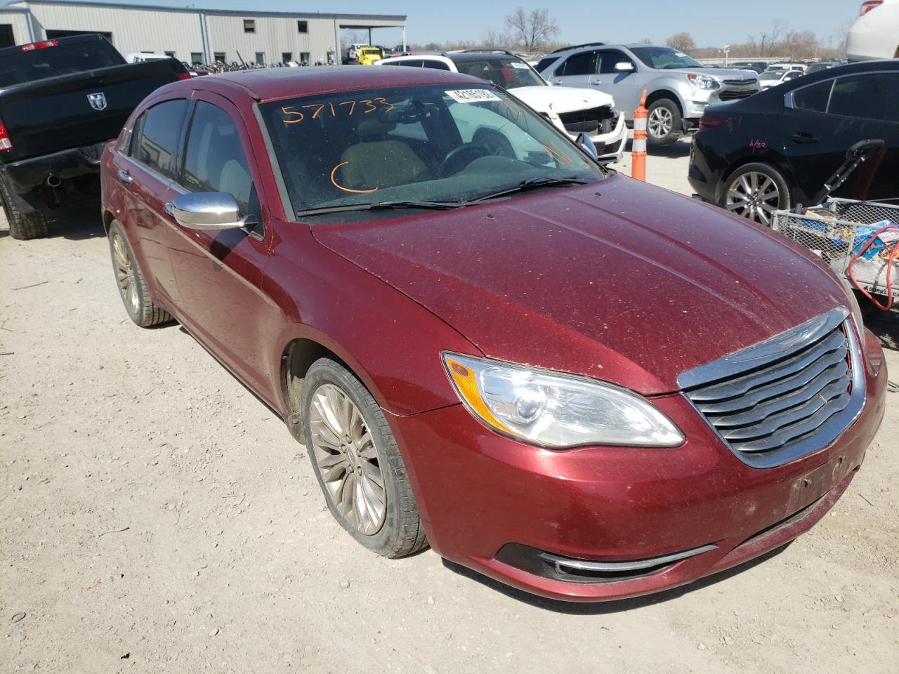 CHRYSLER 200 LIMITE 2011 with VIN 1C3BC2FGXBN571733 - Photo from auction