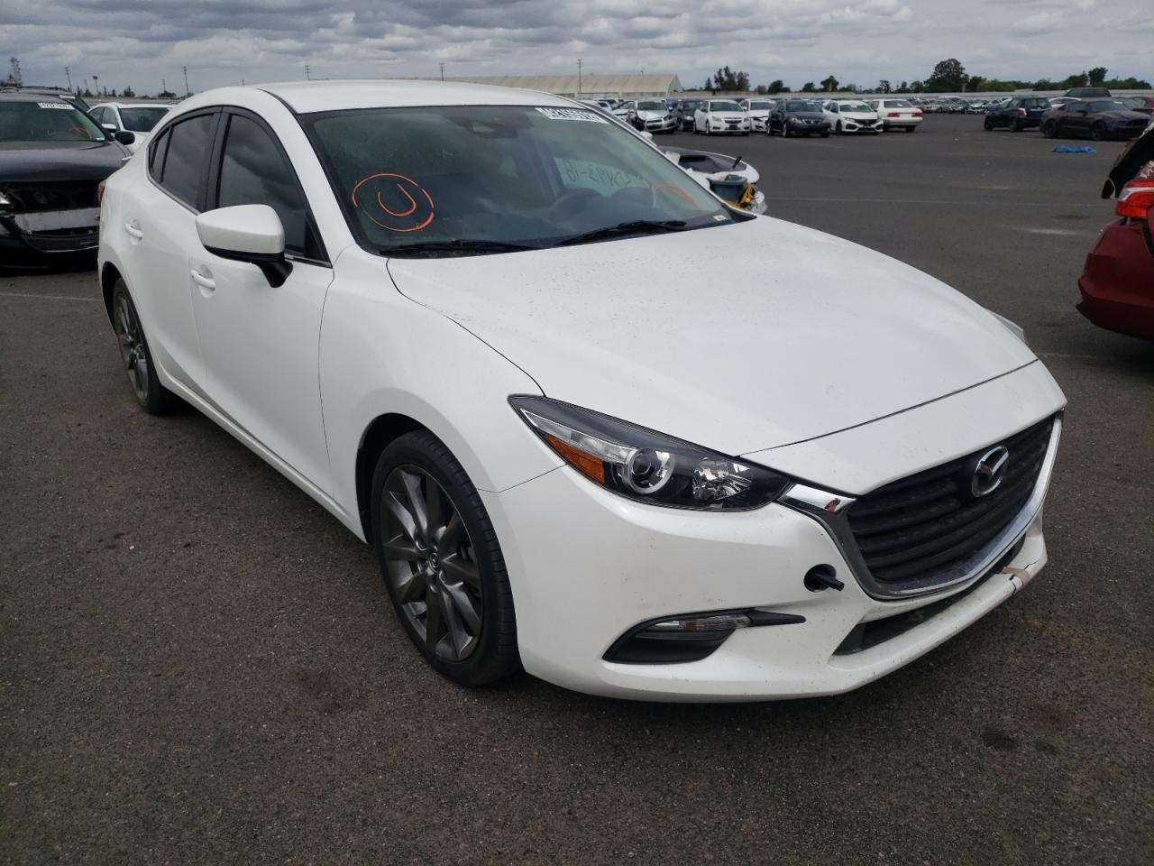 Photo 1 from auction – 2018 MAZDA 3 TOURING with VIN 3MZBN1V37JM191642