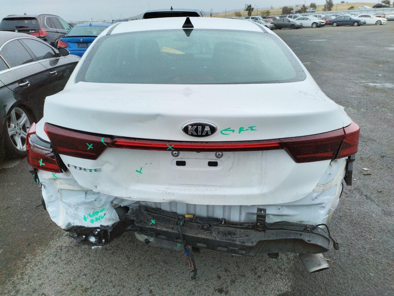 Photo 9 from auction – 2021 KIA FORTE FE with VIN 3KPF24AD4ME304135