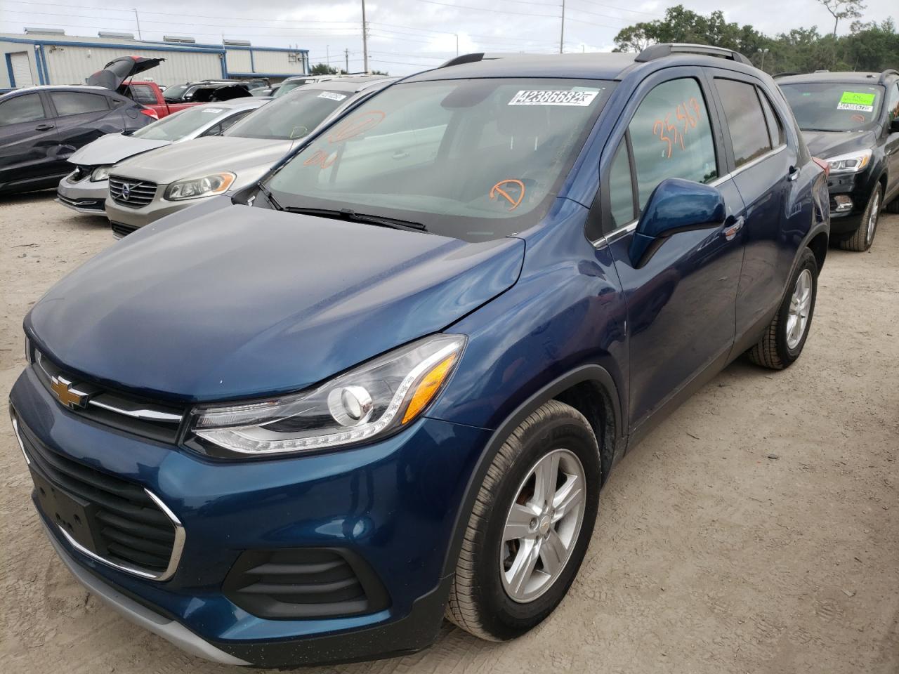 Photo 2 from auction – 2019 CHEVROLET TRAX 1LT with VIN 3GNCJLSB2KL243090