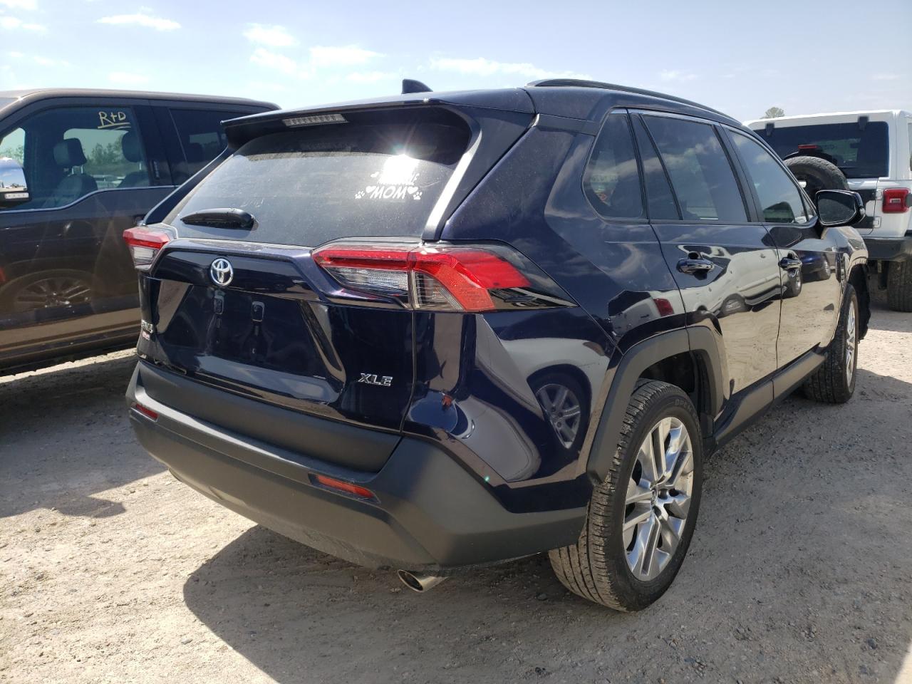 Photo 4 from auction – 2019 TOYOTA RAV4 XLE P with VIN 2T3C1RFVXKC022959