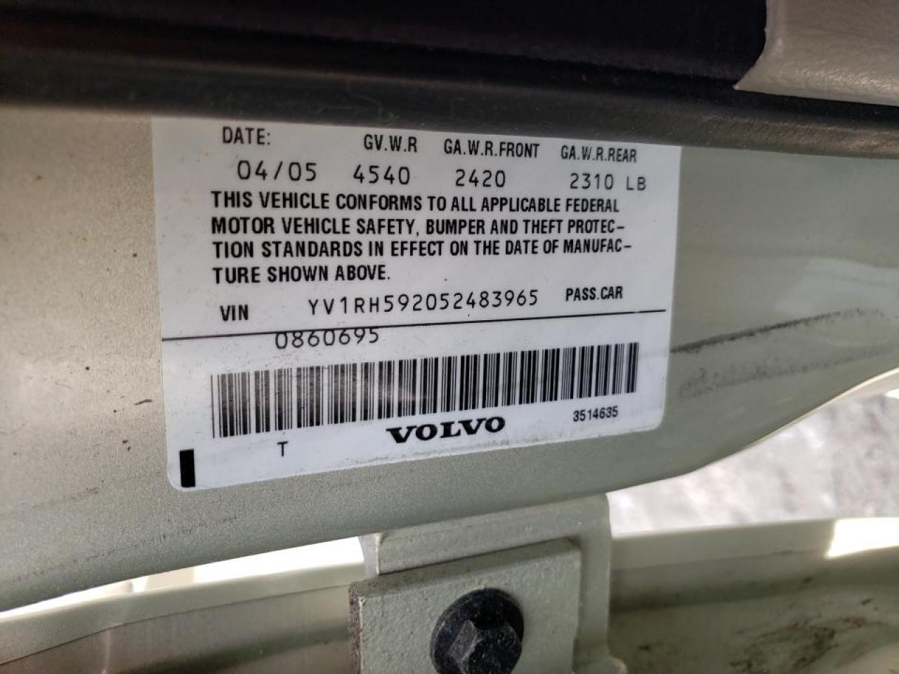 Photo 10 from auction – 2005 VOLVO S60 2.5T with VIN YV1RH592052483965