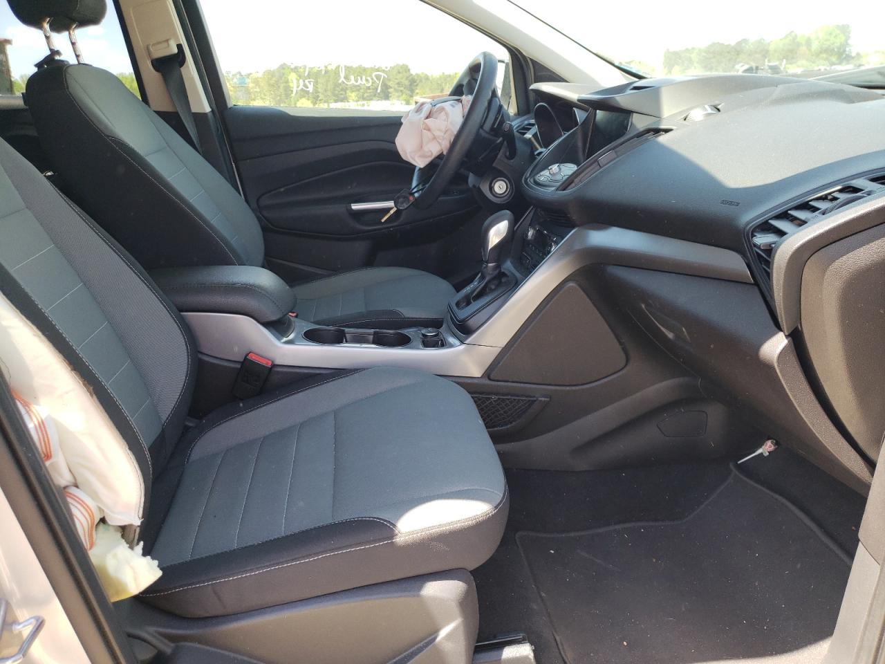 Photo 5 from auction – 2016 FORD ESCAPE SE with VIN 1FMCU0GX7GUC39368