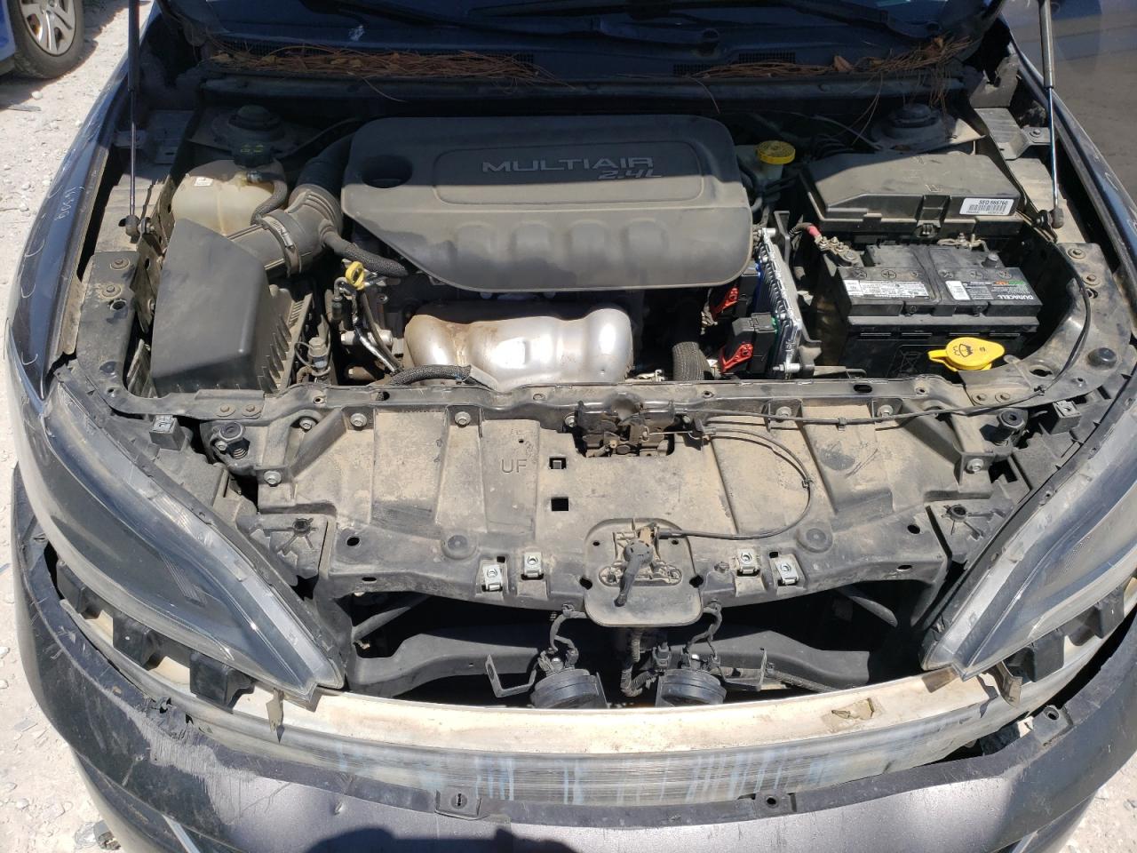 Photo 7 from auction – 2015 CHRYSLER 200 LIMITE with VIN 1C3CCCAB7FN503000