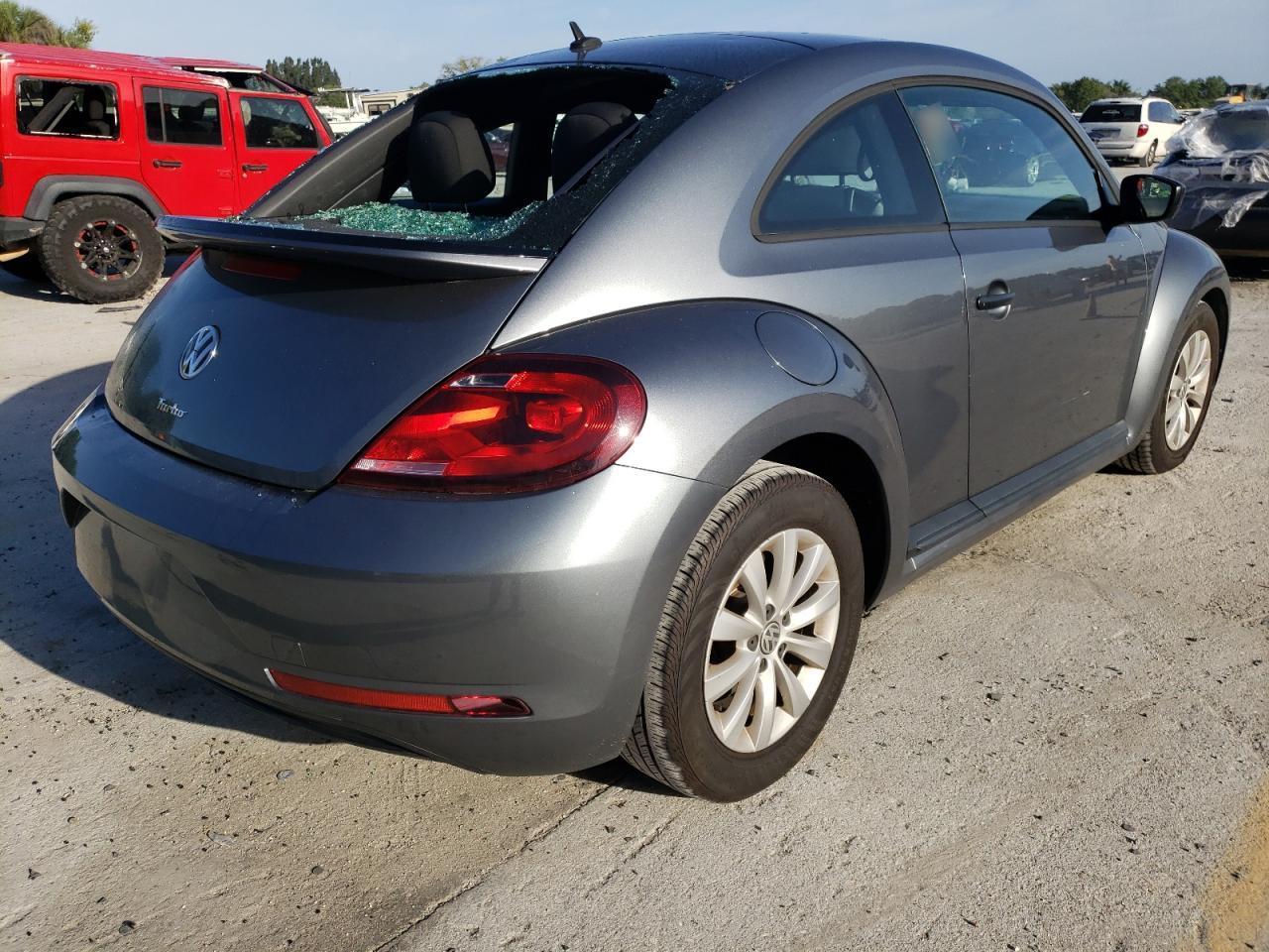 Photo 4 from auction – 2017 VOLKSWAGEN BEETLE 1.8 with VIN 3VWF17AT7HM611545