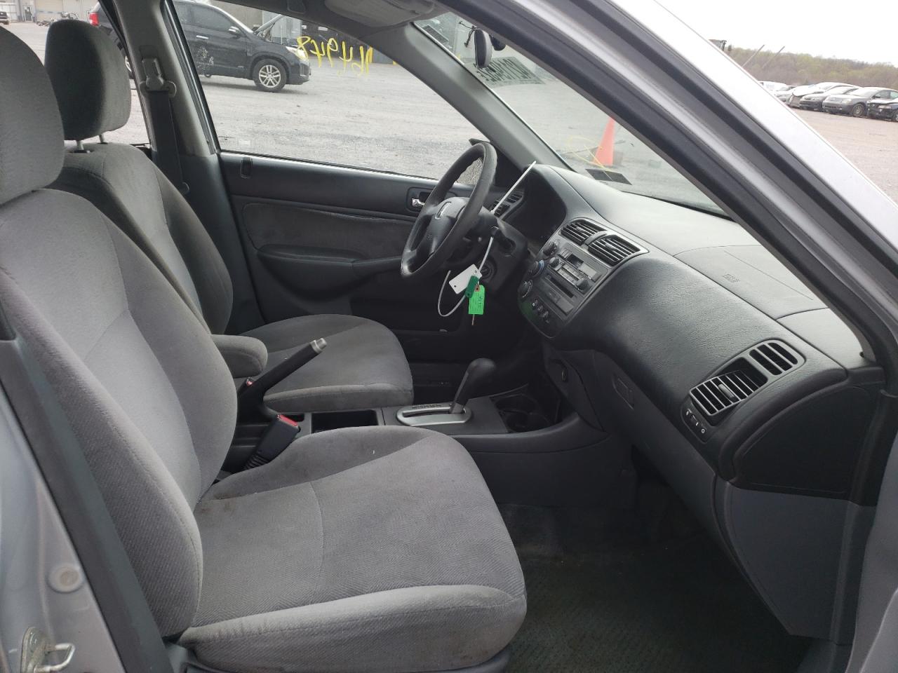 Photo 5 from auction – 2002 HONDA CIVIC LX with VIN 2HGES16522H505675