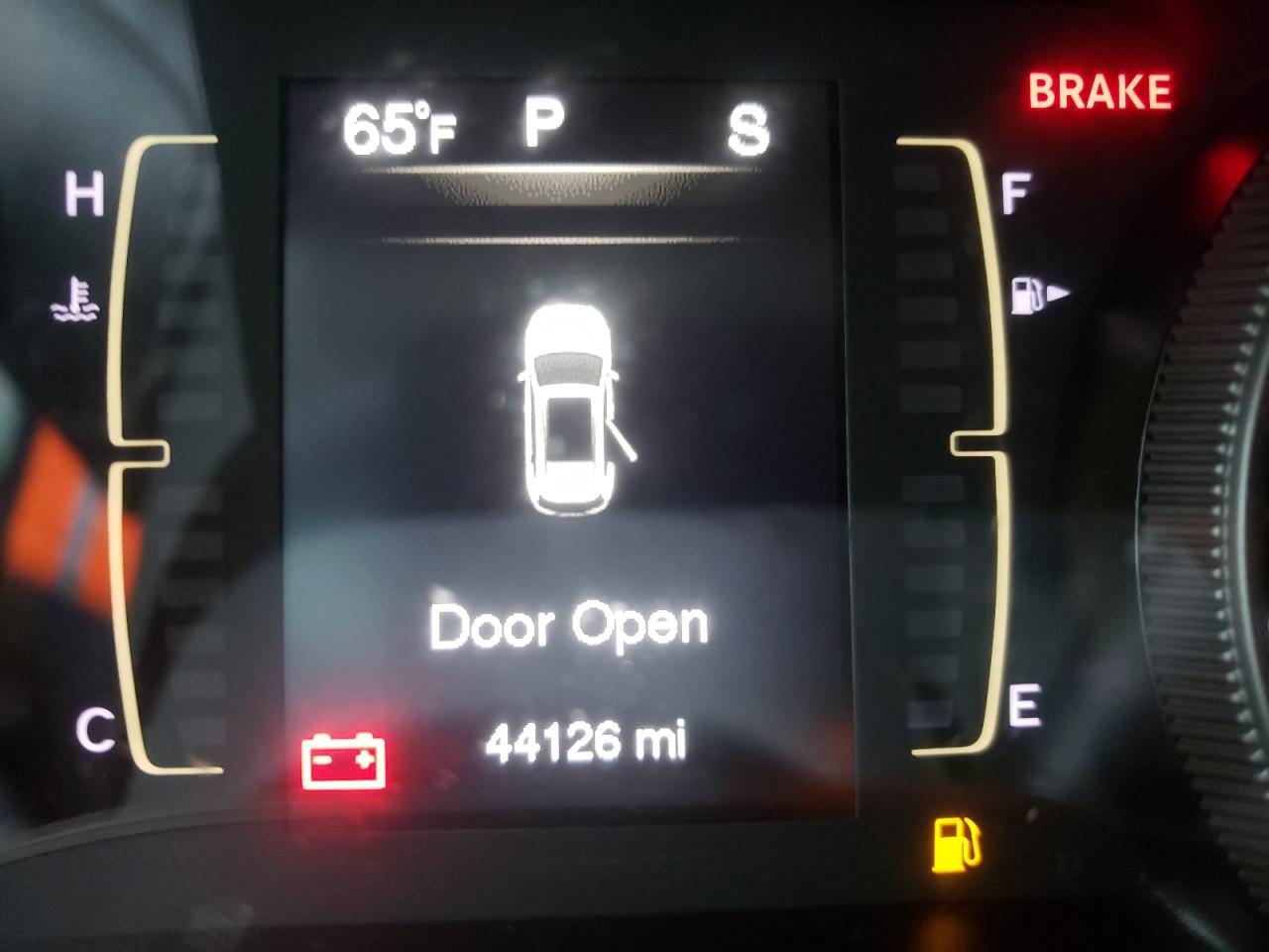 Photo 8 from auction – 2017 JEEP CHEROKEE L with VIN 1C4PJMCB4HW665590