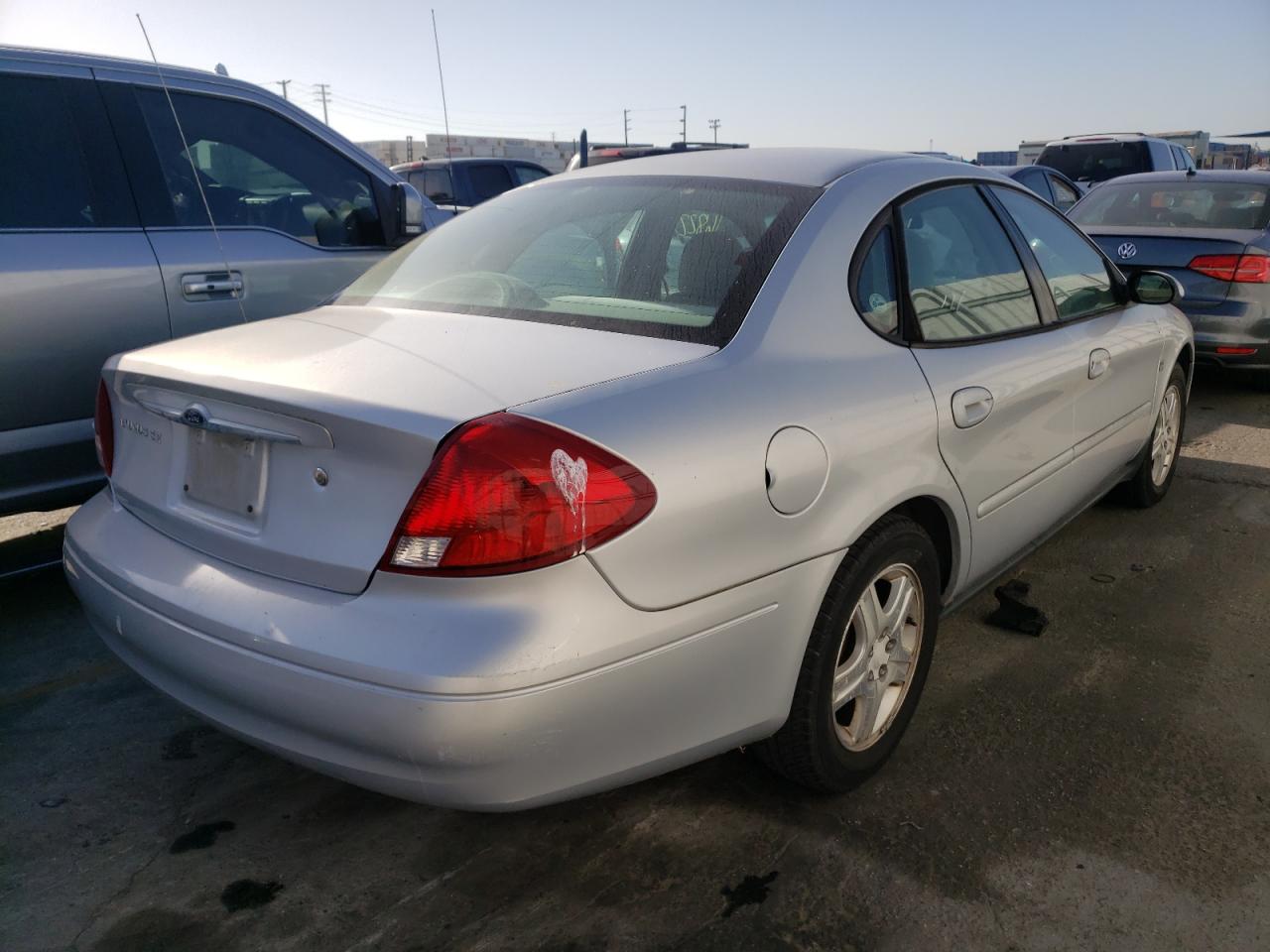 Photo 4 from auction – 2000 FORD TAURUS SEL with VIN 1FAFP56S3YG192311