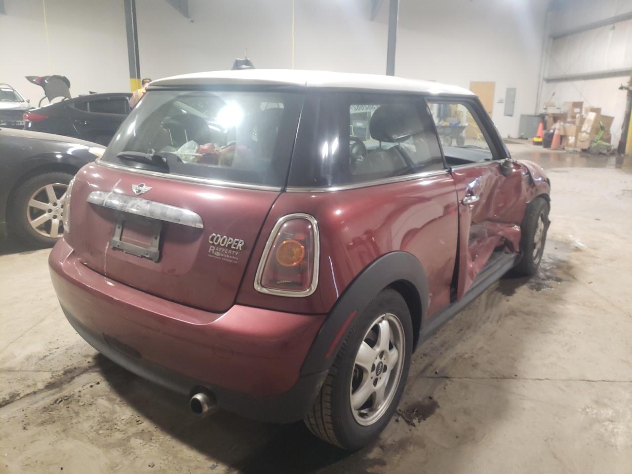 Photo 4 from auction – 2007 MINI COOPER with VIN WMWMF33507TT58259