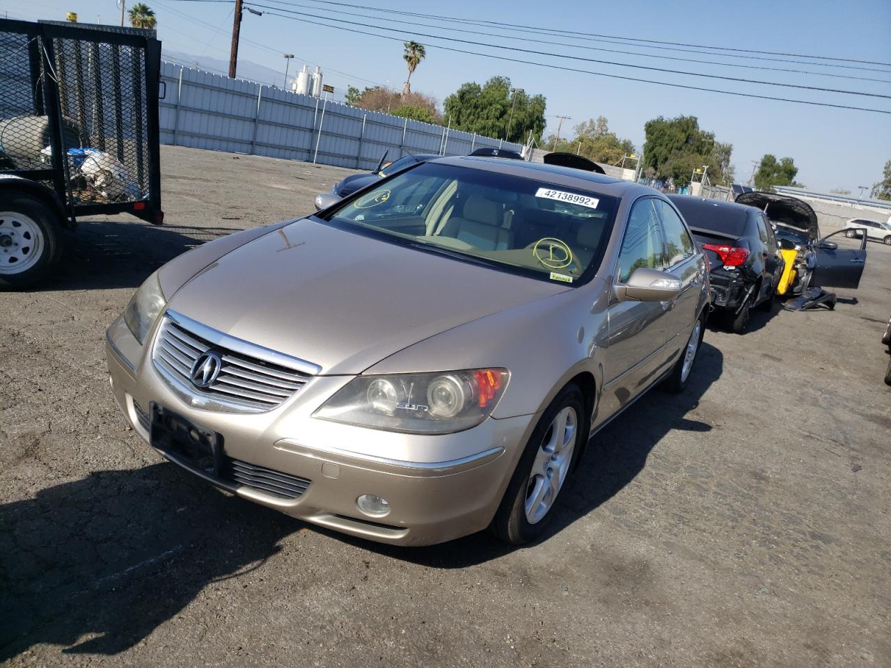 Photo 2 from auction – 2005 ACURA RL with VIN JH4KB16585C002840