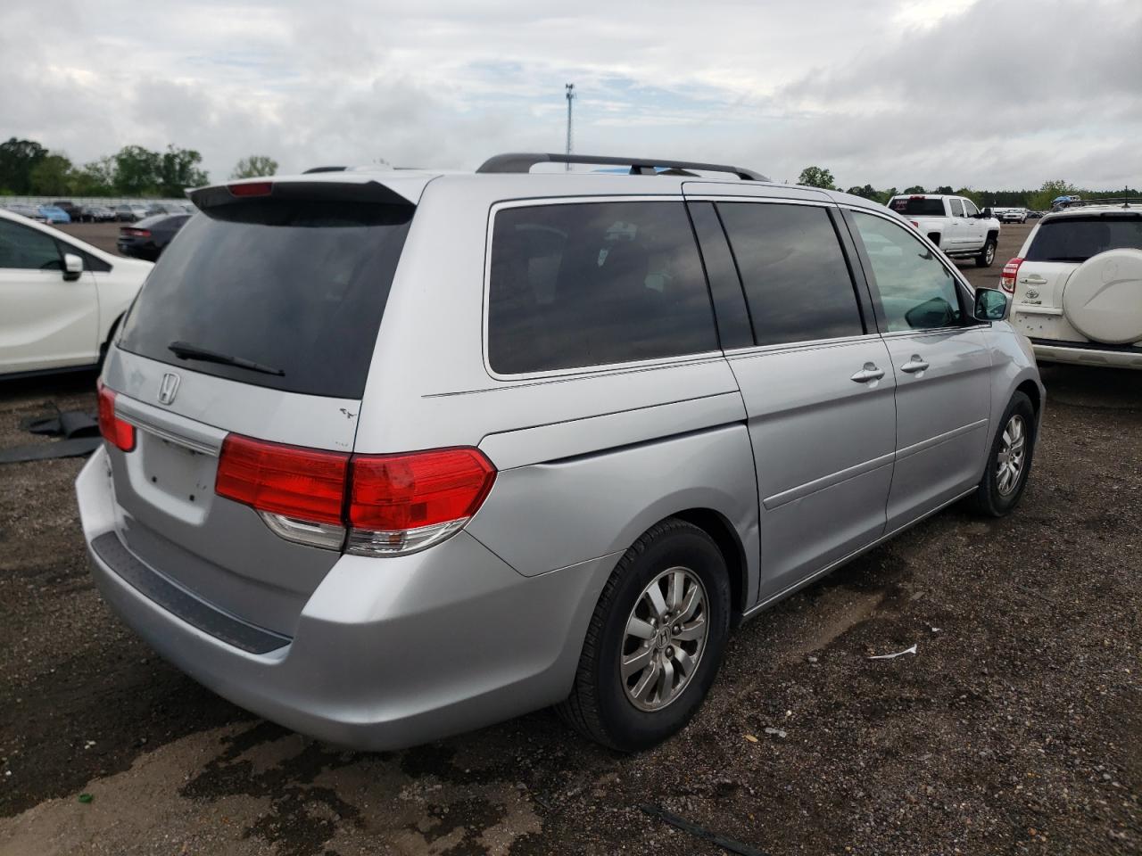 Photo 4 from auction – 2010 HONDA ODYSSEY EX with VIN 5FNRL3H6XAB064607