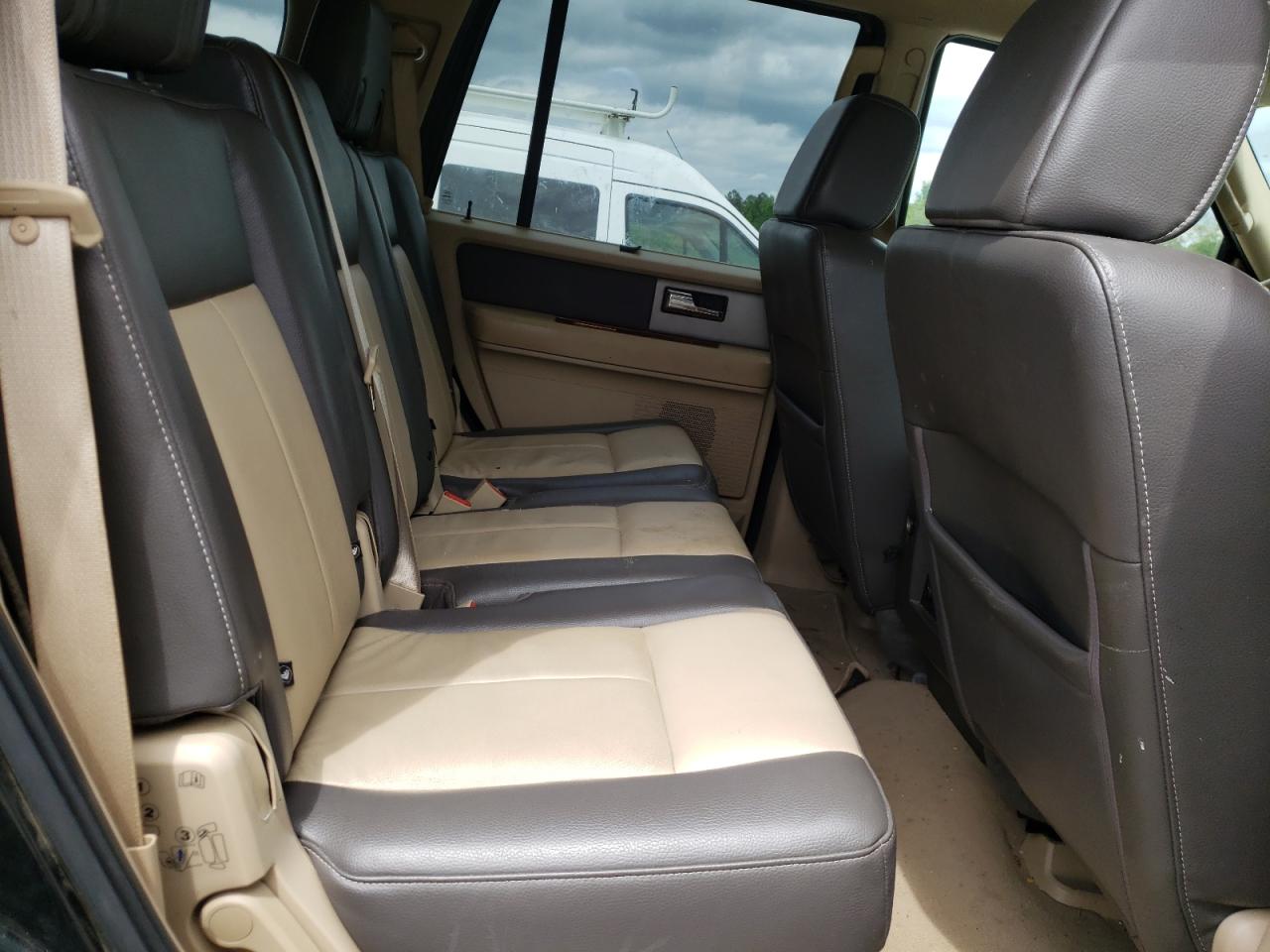 Photo 6 from auction – 2007 FORD EXPEDITION with VIN 1FMFU17527LA82355