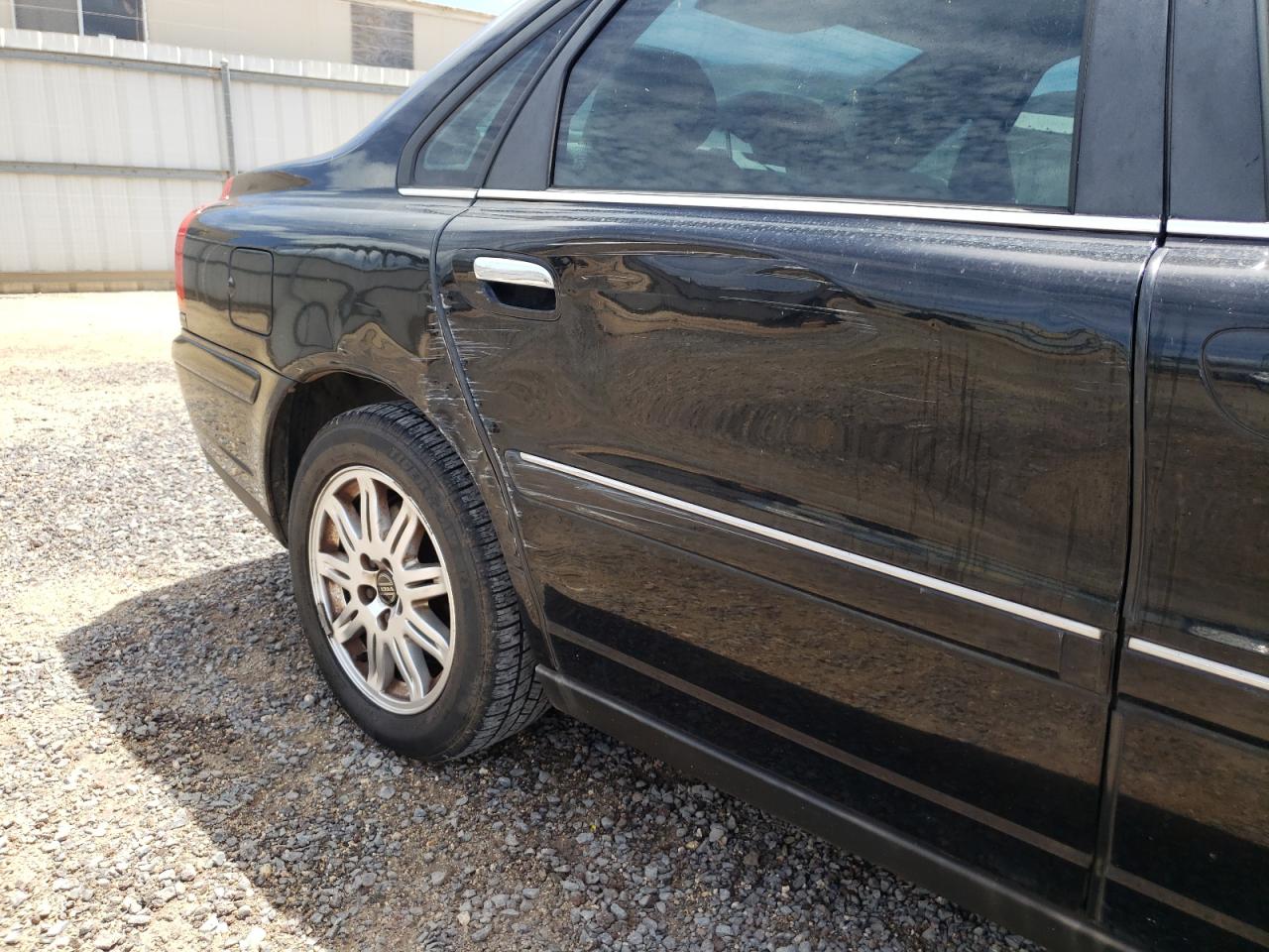 Photo 9 from auction – 2004 VOLVO S80 2.5T with VIN YV1TS59H841375058