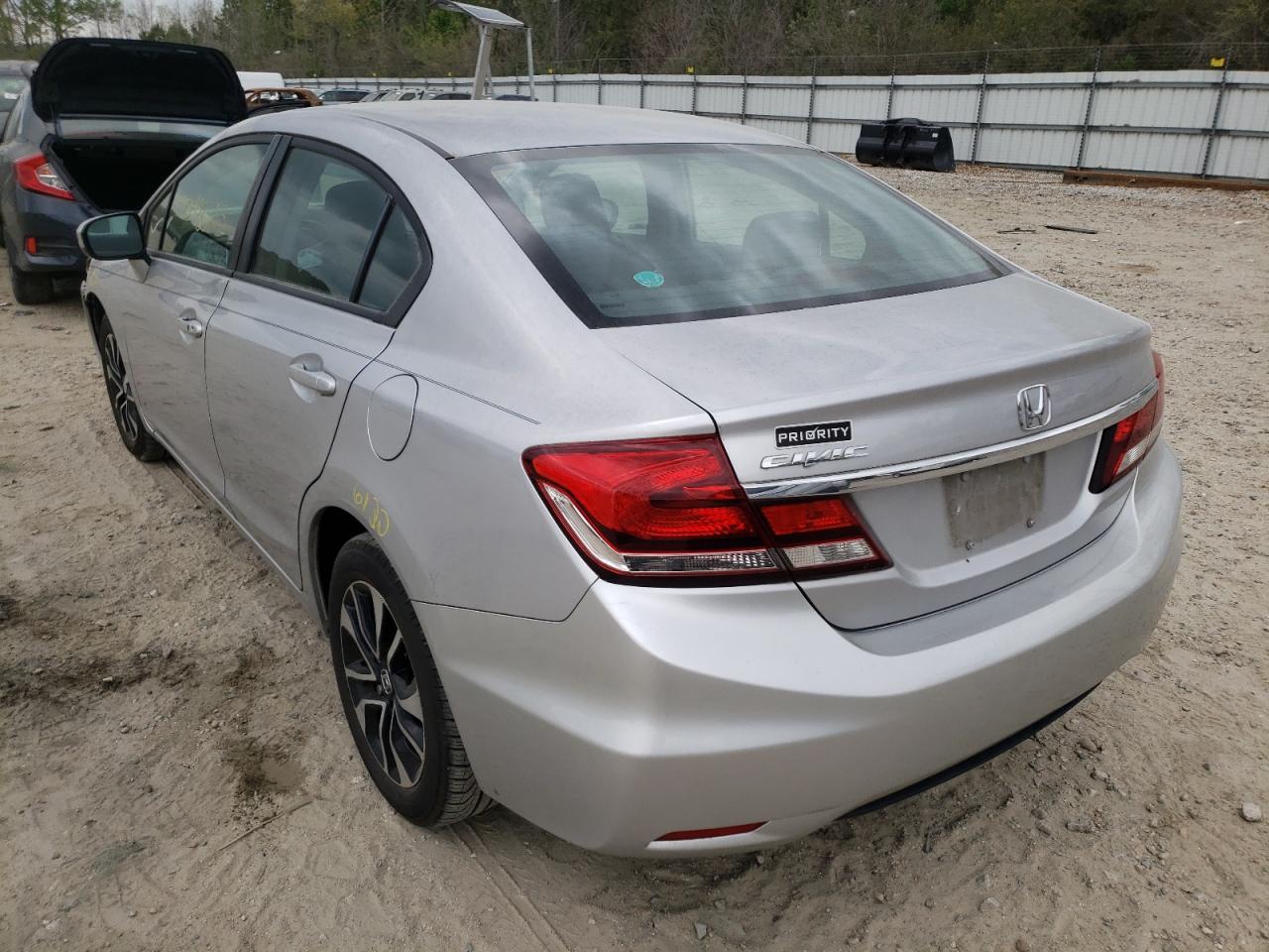 Photo 3 from auction – 2015 HONDA CIVIC EX with VIN 19XFB2F83FE116385