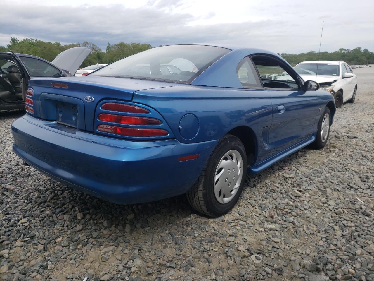 Photo 4 from auction – 1995 FORD MUSTANG with VIN 1FALP4049SF166283