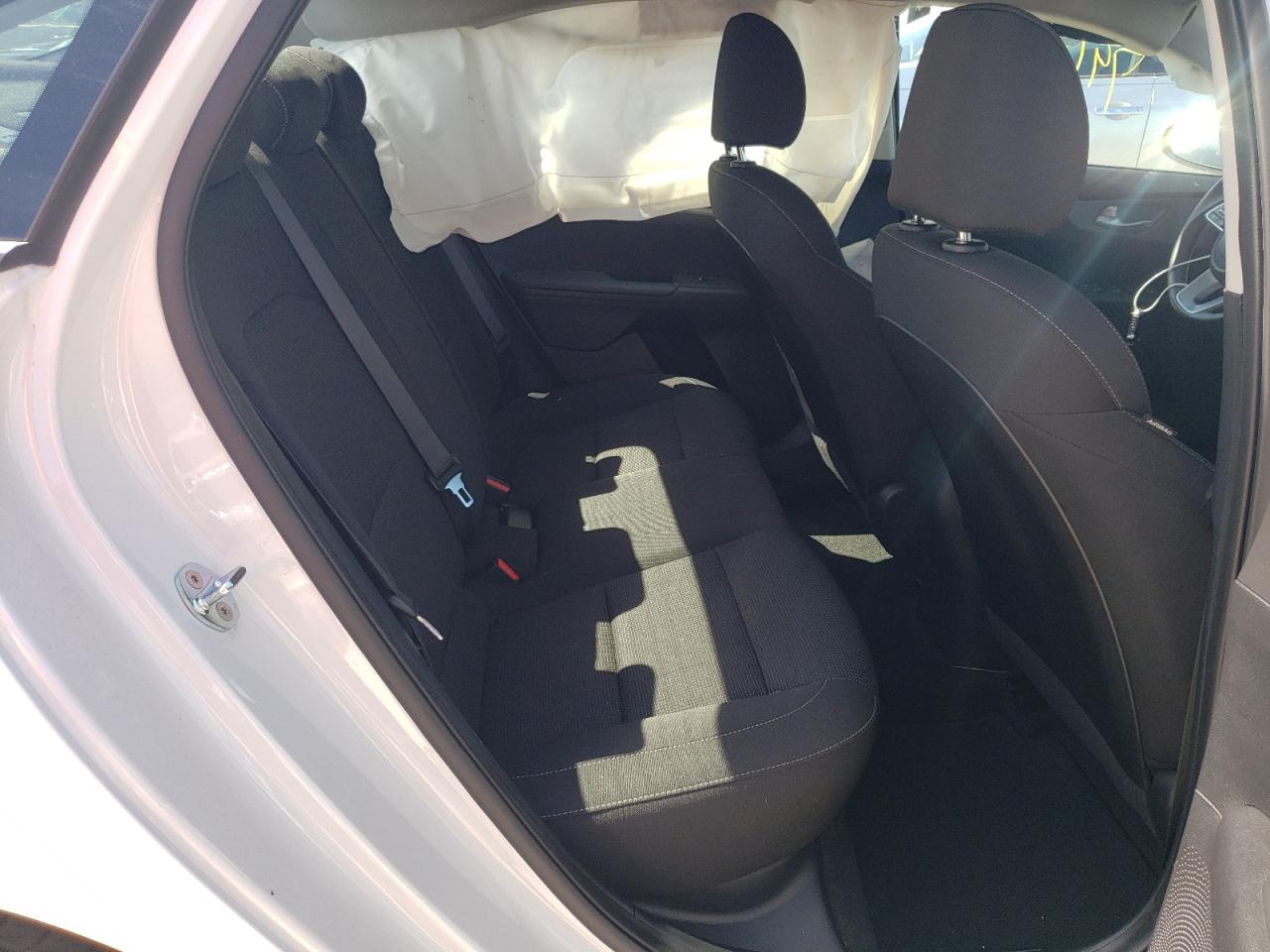 Photo 6 from auction – 2021 KIA FORTE FE with VIN 3KPF24AD3ME359448
