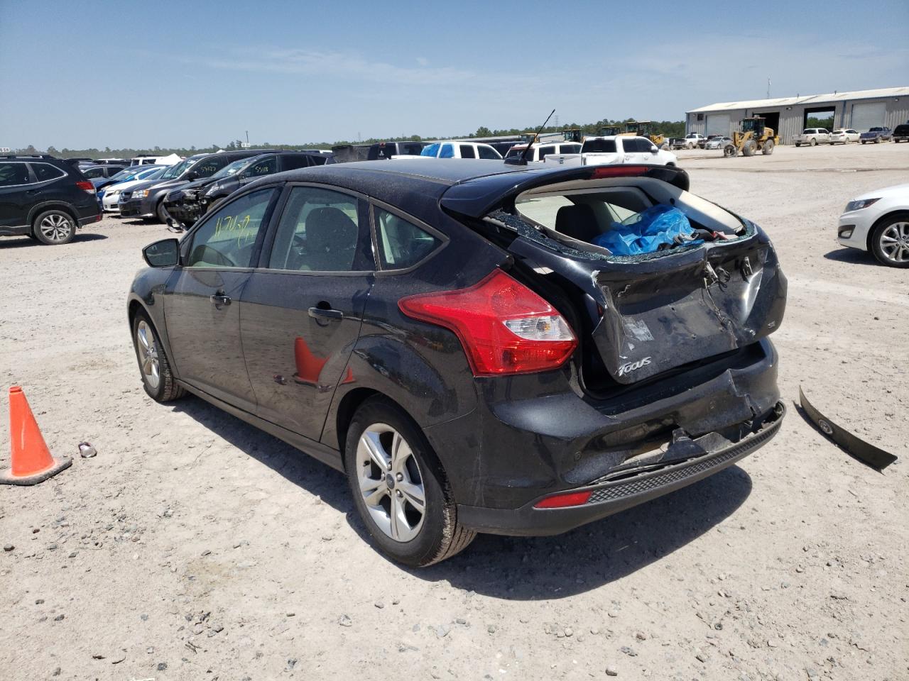Photo 3 from auction – 2013 FORD FOCUS SE with VIN 1FADP3K29DL107037