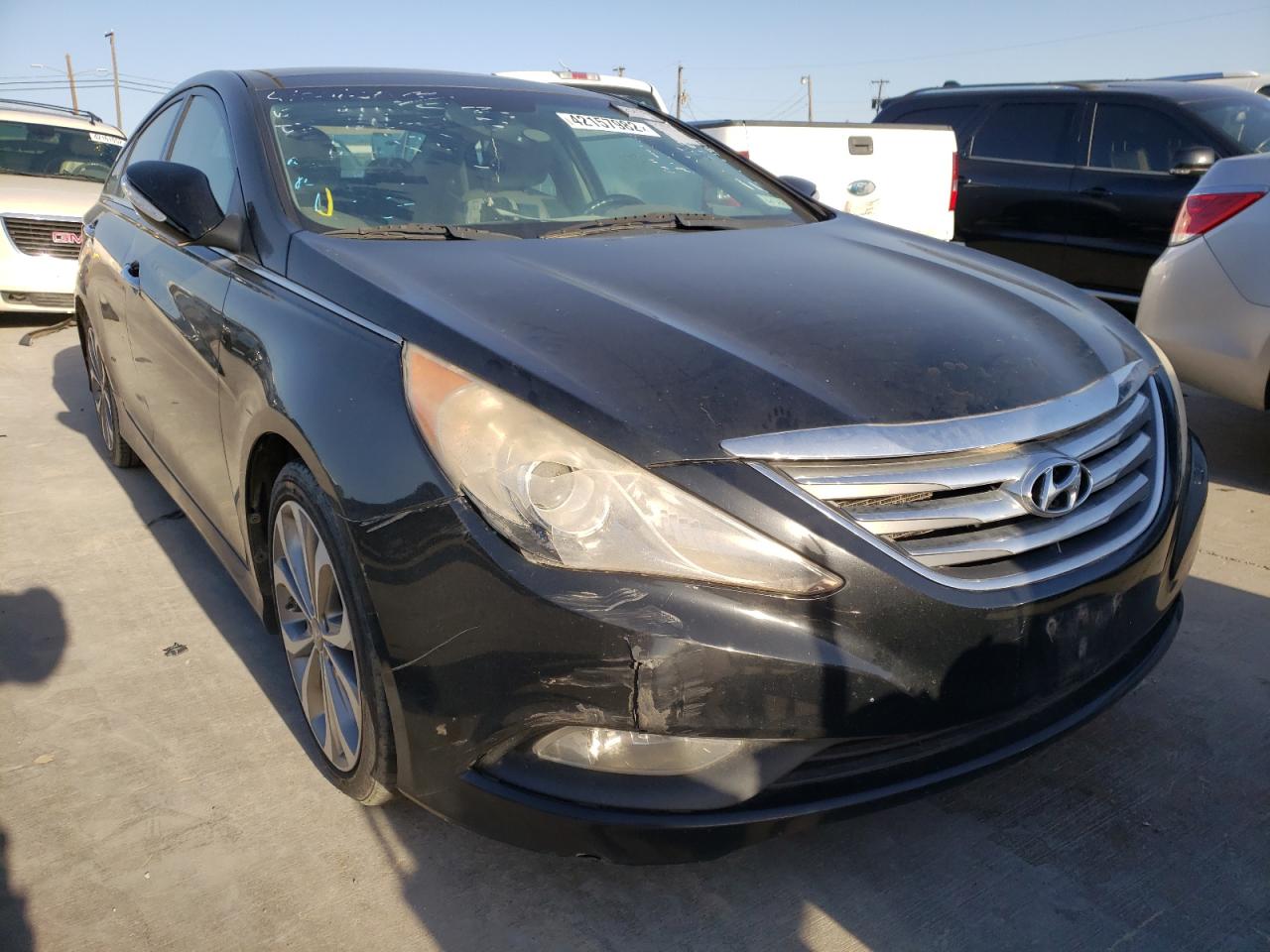HYUNDAI SONATA SE 2014 with VIN 5NPEC4AB3EH849196 - Photo from auction